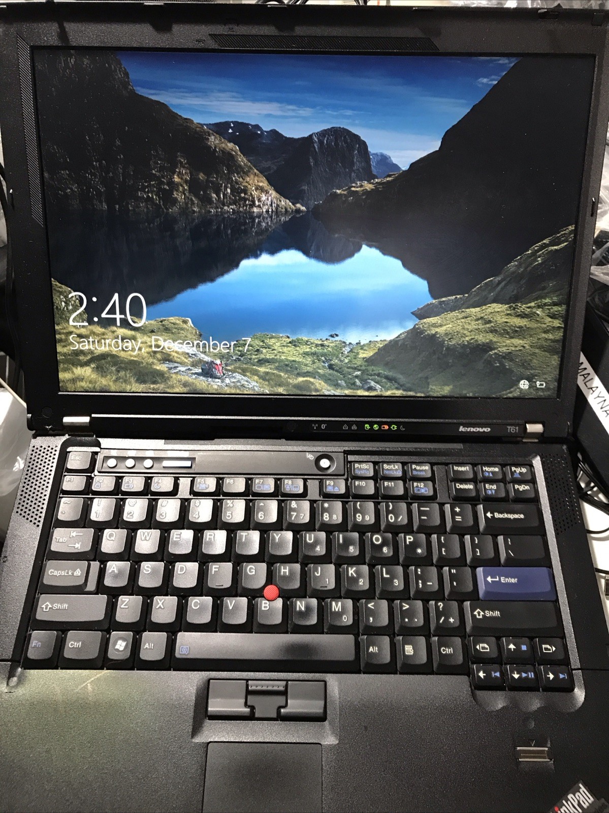 IBM Lenovo ThinkPad T61 14″ LCD T7300 2.00GHz 2GB RAM 112GB HDD Windows 10 PRO