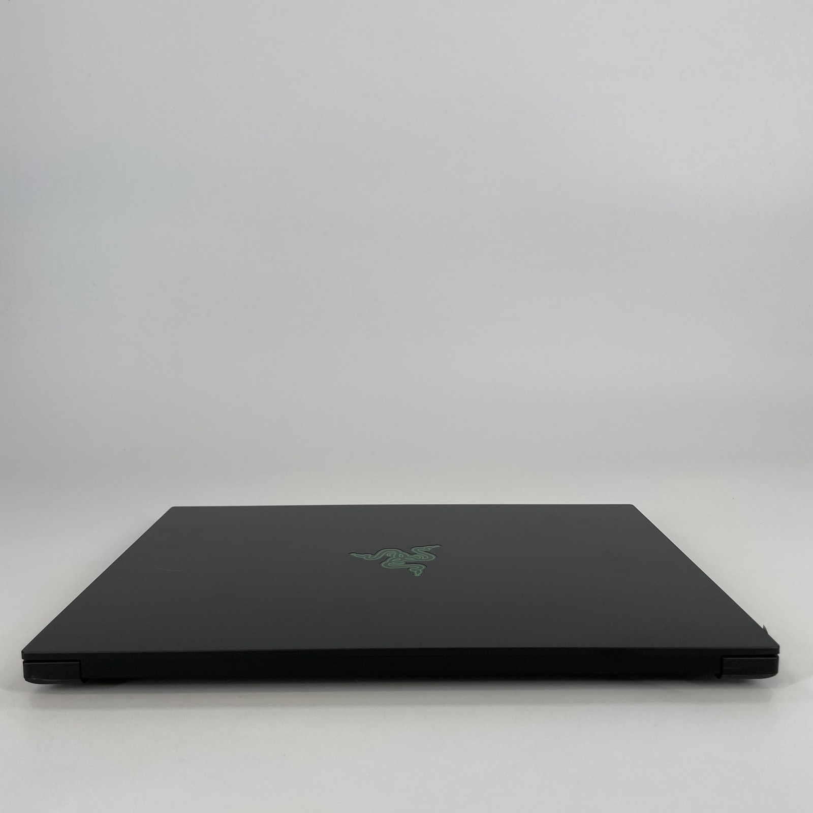 Razer Blade 14 120Hz QHD+ Ryzen AI 9 365 32GB 1TB SSD RTX 5070 Very Good