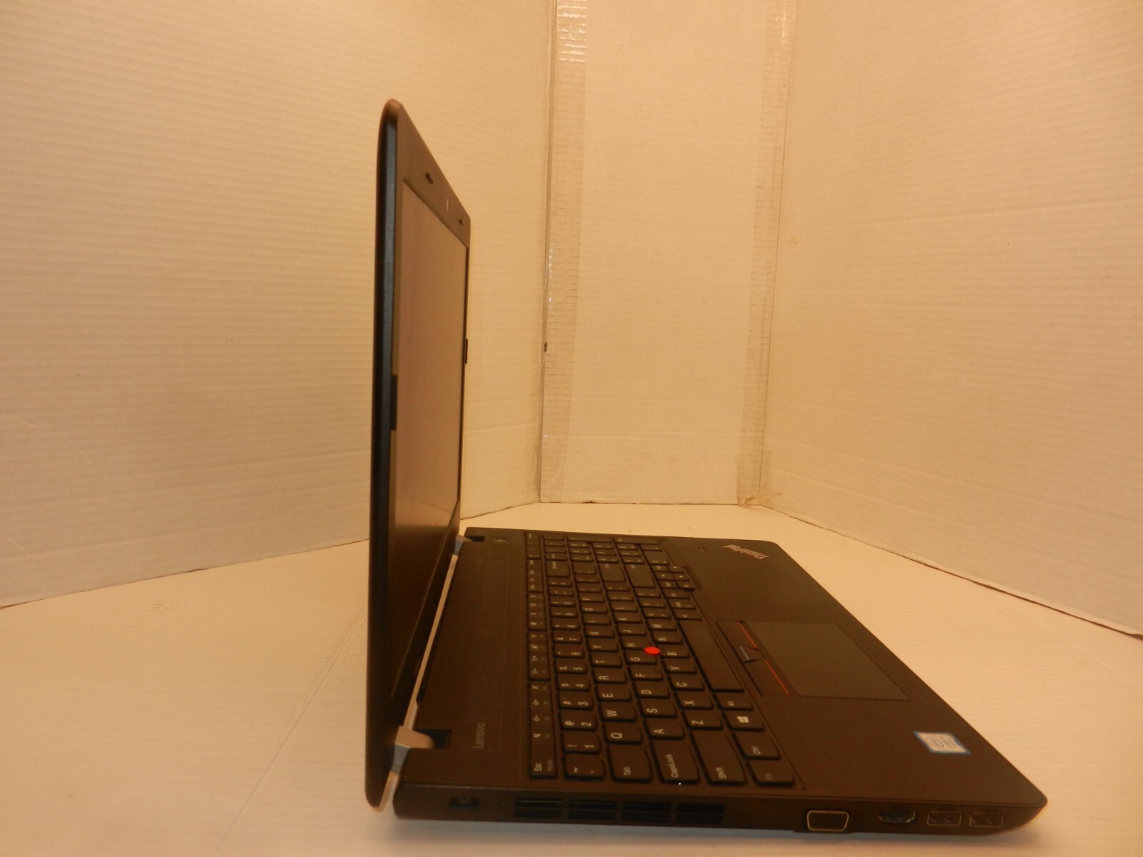LENOVO THINKPAD E570 (20H50045US) 15.6″ CORE i5-7200@2.5GHZ 8GB RAM WINDOWS 10