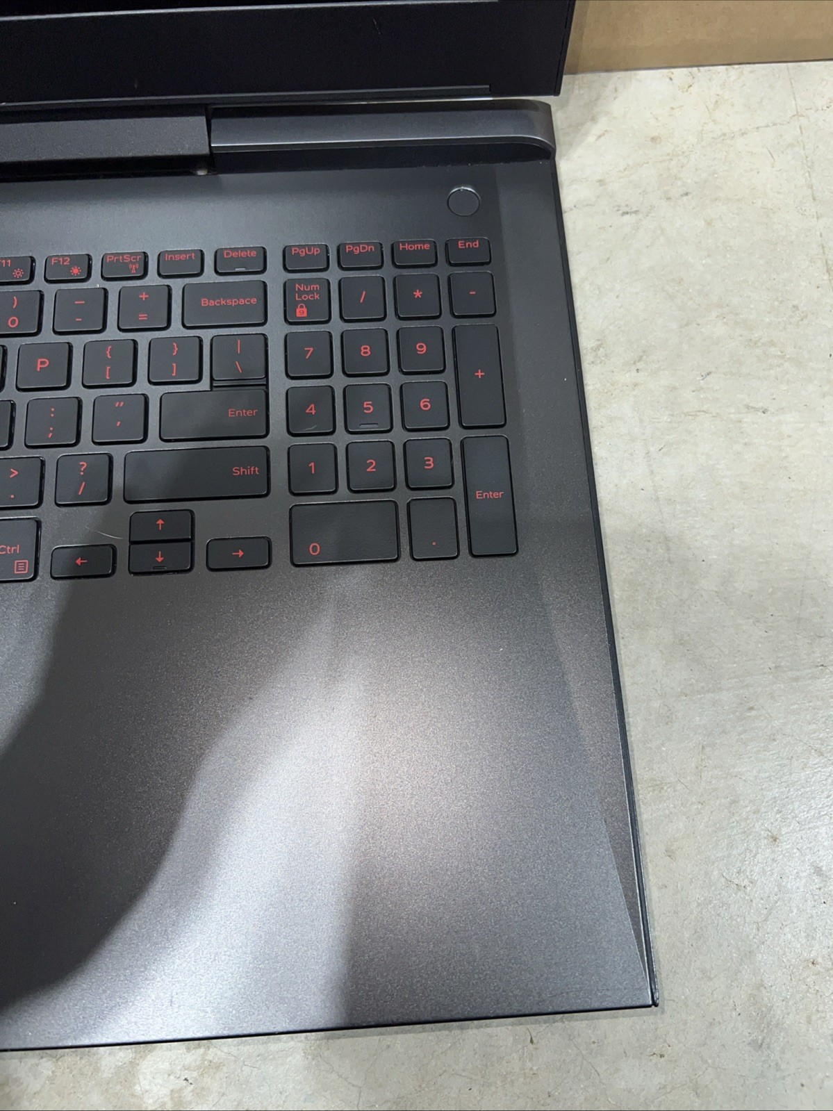 Dell Inspiron 15 Gaming 7577 / i5-7300HQ/ 16GB/ No SSD/GeForce GTX 1050/W11
