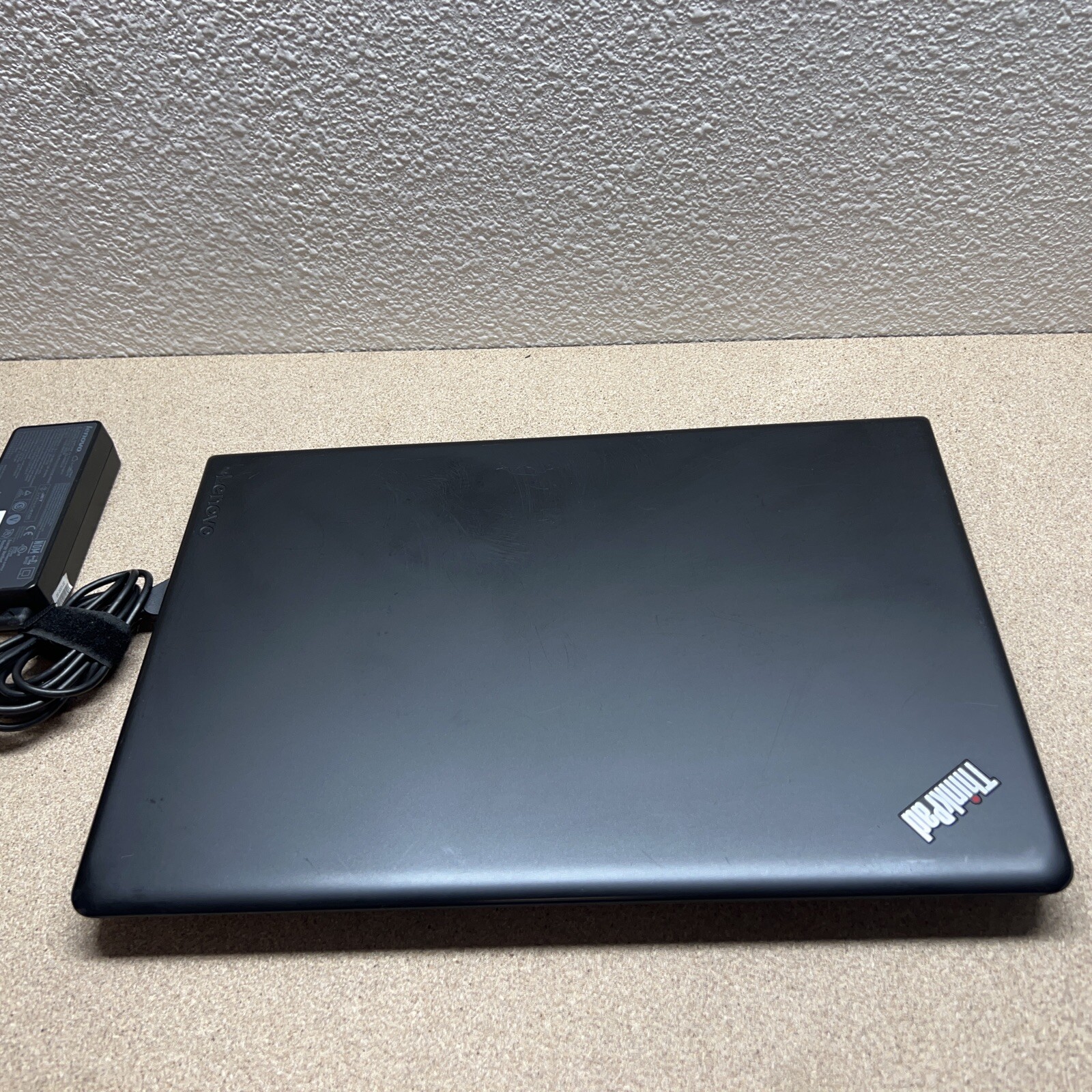 LENOVO THINKPAD E570 15.6″ Intel Core i5-7200U 2.50GHz 8GBRAM -256GBSSD