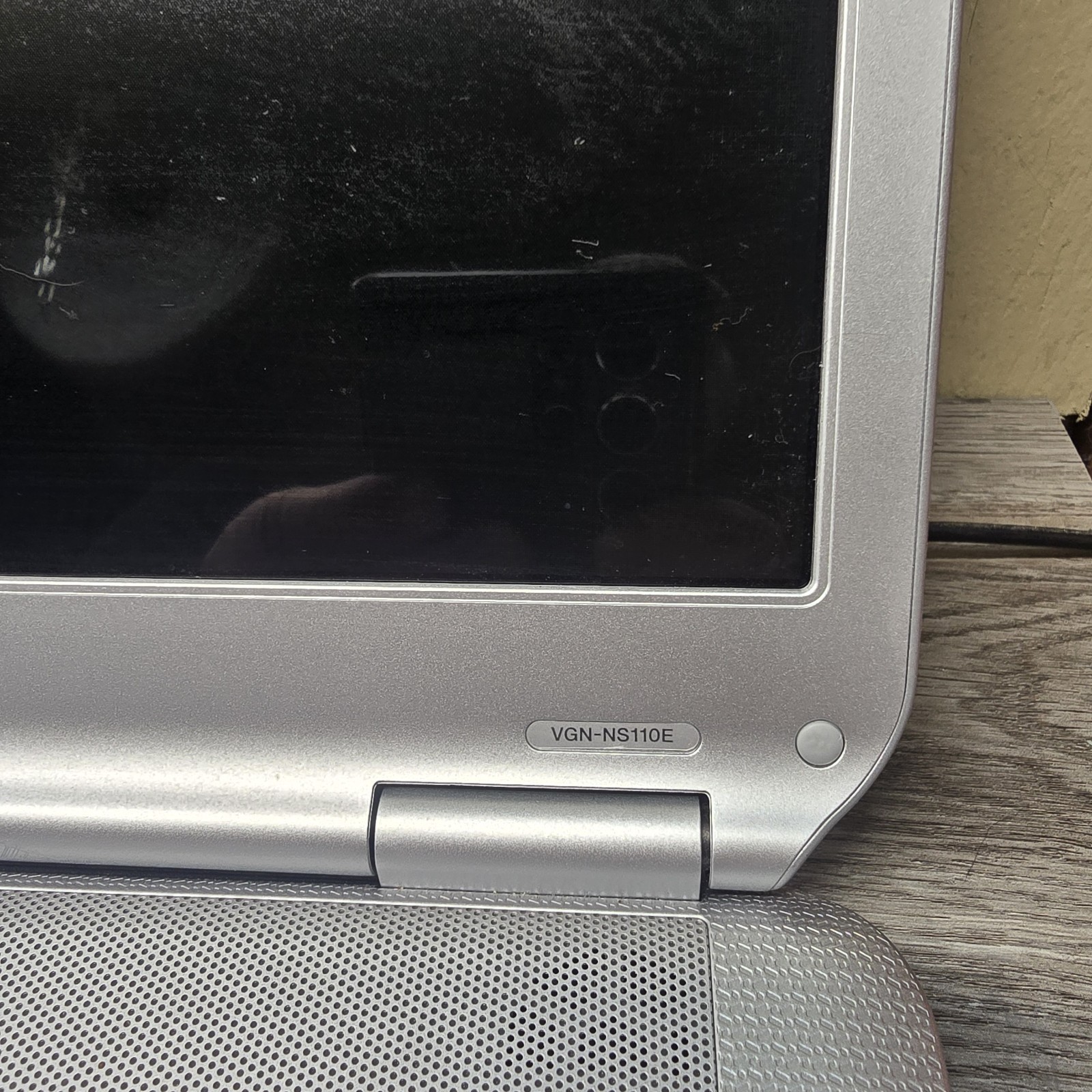 Sony VAIO Notebook PC VGN-NS110E 15.4 AMD Athlon 64 X2 2GB No Charger