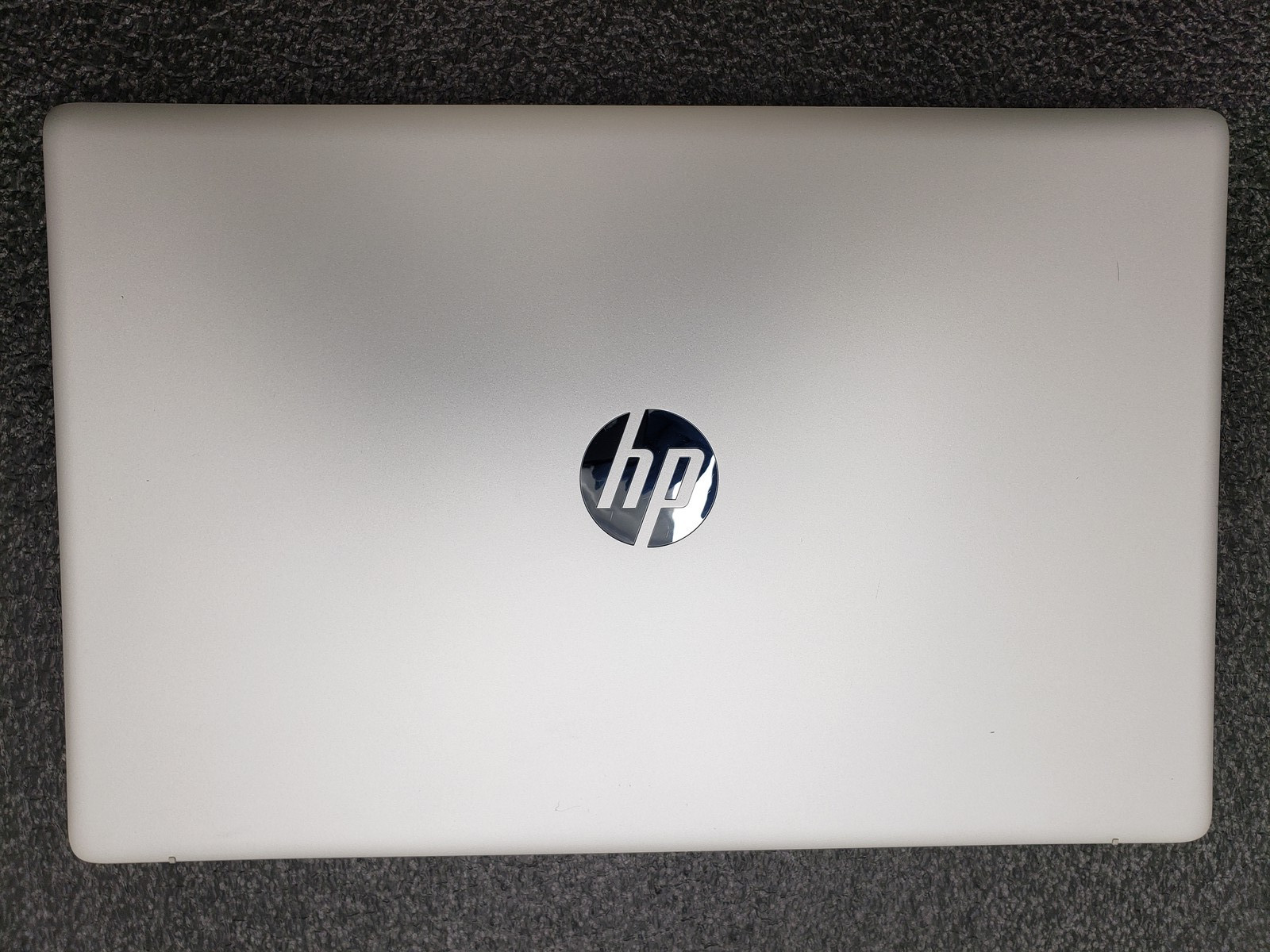 HP 17-cp2124od Ryzen 3 7320U 8GB RAM 256GB SSD 17.3″ Windows 11 Pro Laptop PC.
