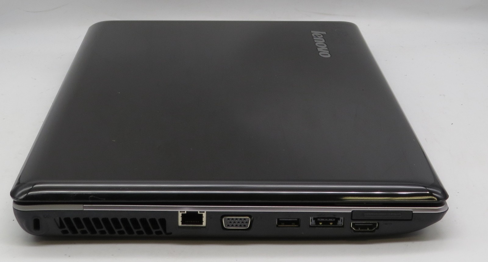 Lenovo IdeaPad Z560 _ i5-460M _ 4GB RAM _ No SSD / OS *PARTS
