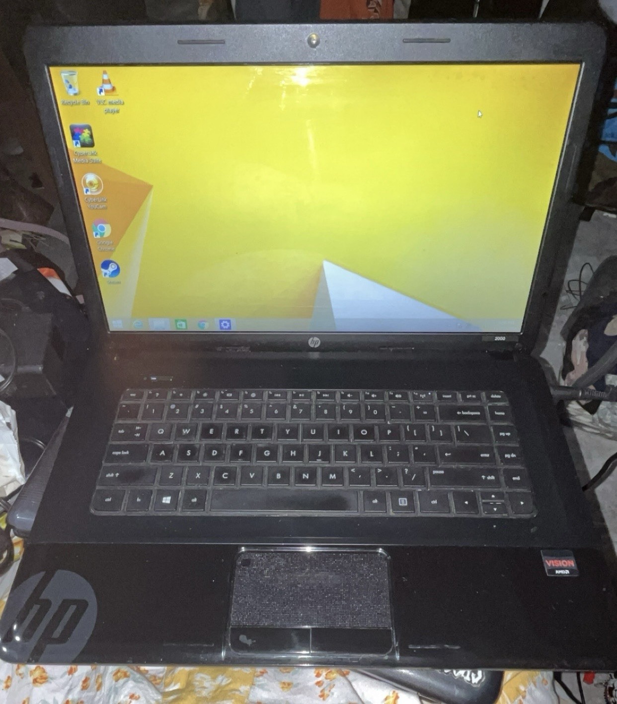 HP 2000 15.6″ Laptop AMD E-Series 4GB RAM 500GB HDD Windows 8 Black