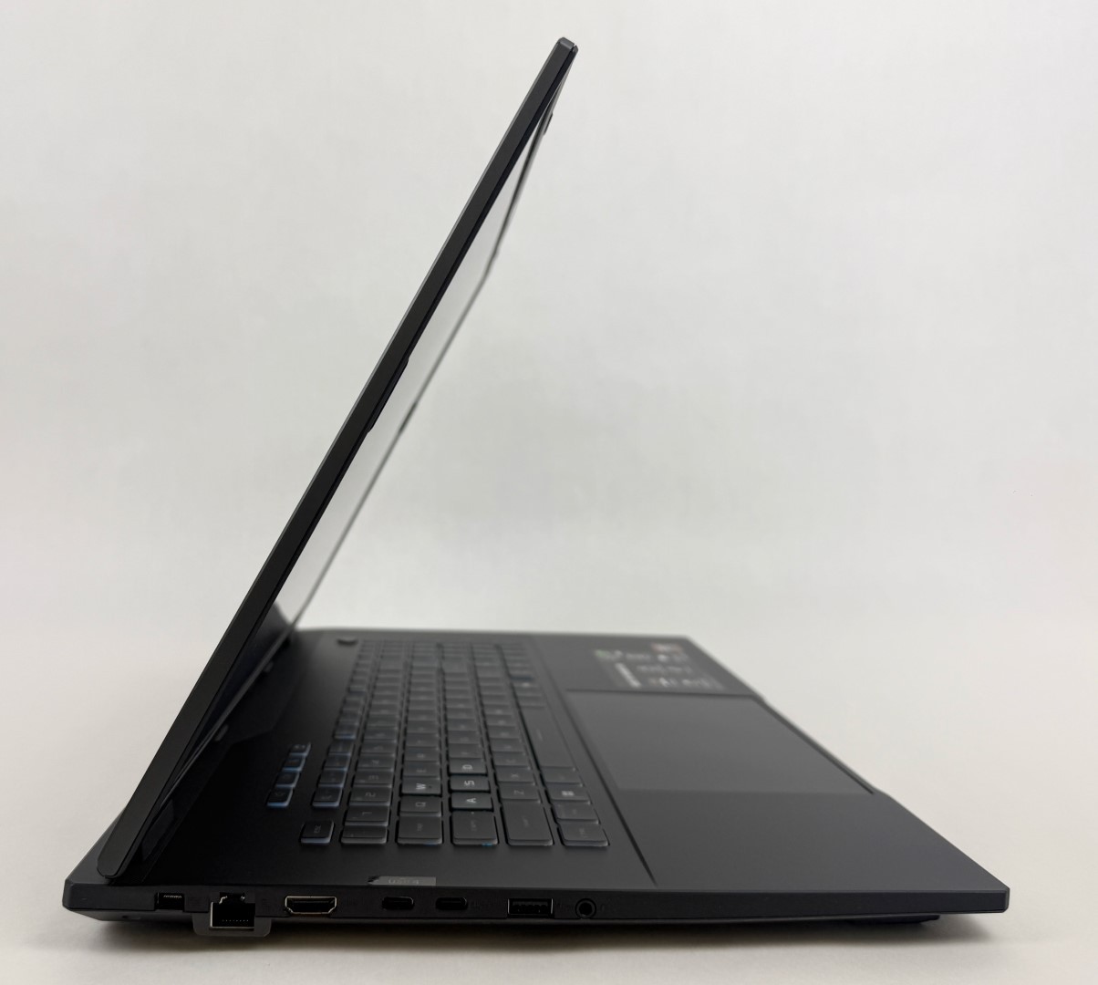 Asus TUF FA808UM-IS74 18″ FHD+ Touch Ryzen 7 260 16GB 1TB SSD RTX 5060 W11H