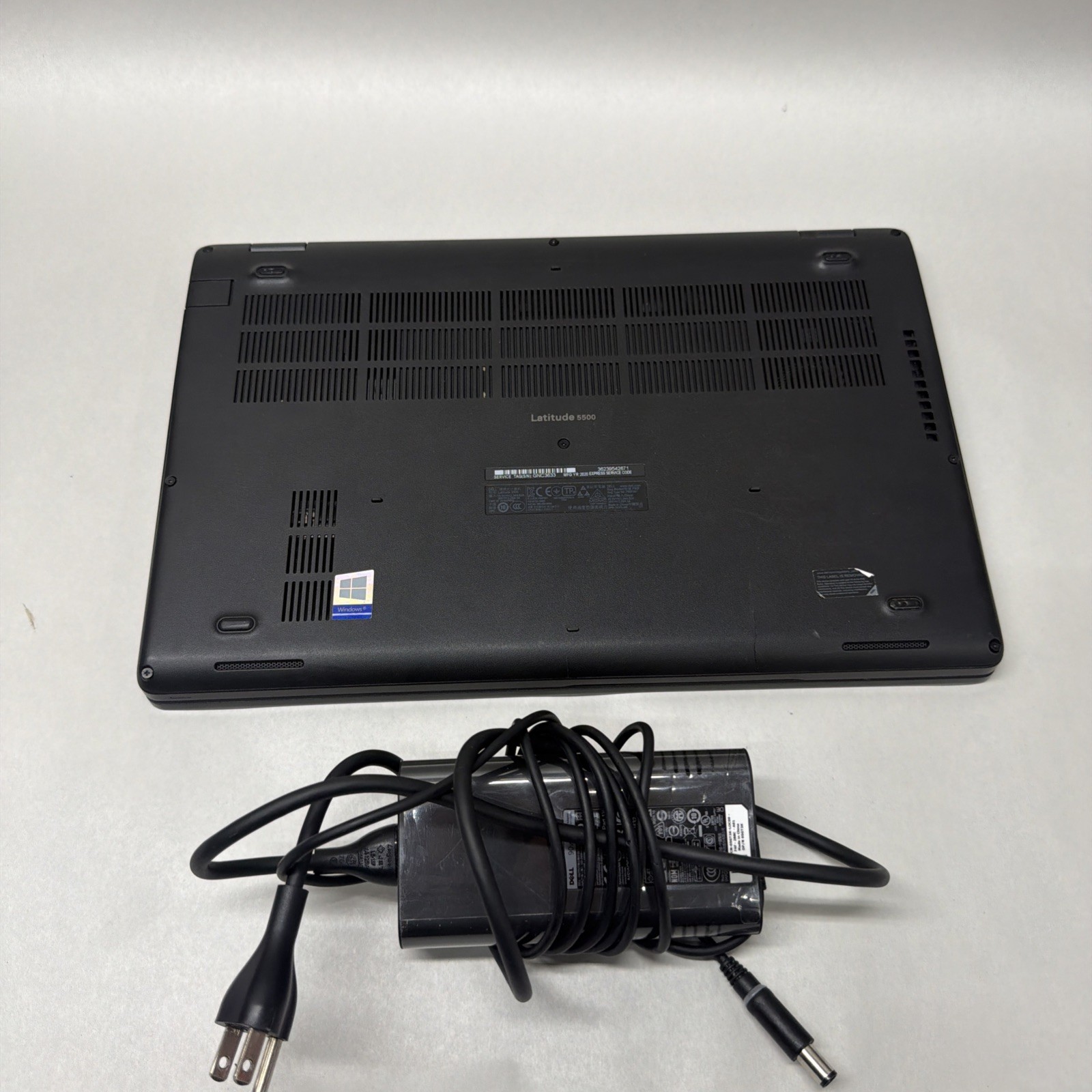 Dell Latitude 5500 Laptop Intel Core i5 8365U Quad-Core 8GB DDR4 RAM NO SSD