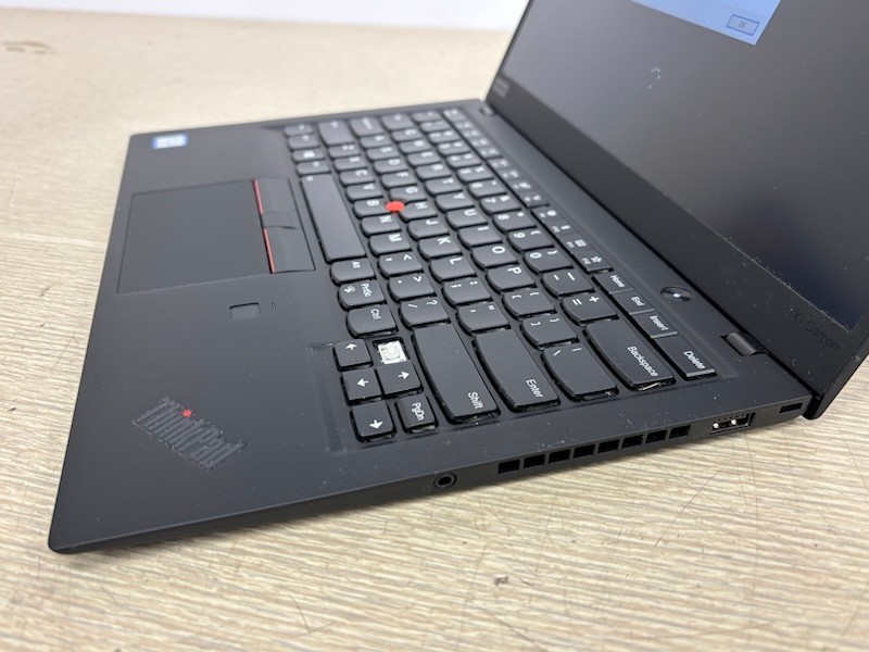 Lenovo ThinkPad X1 Carbon Gen 6 i5-8350U 1.70GHz 8GB 256GB No OS (w/ Issues)