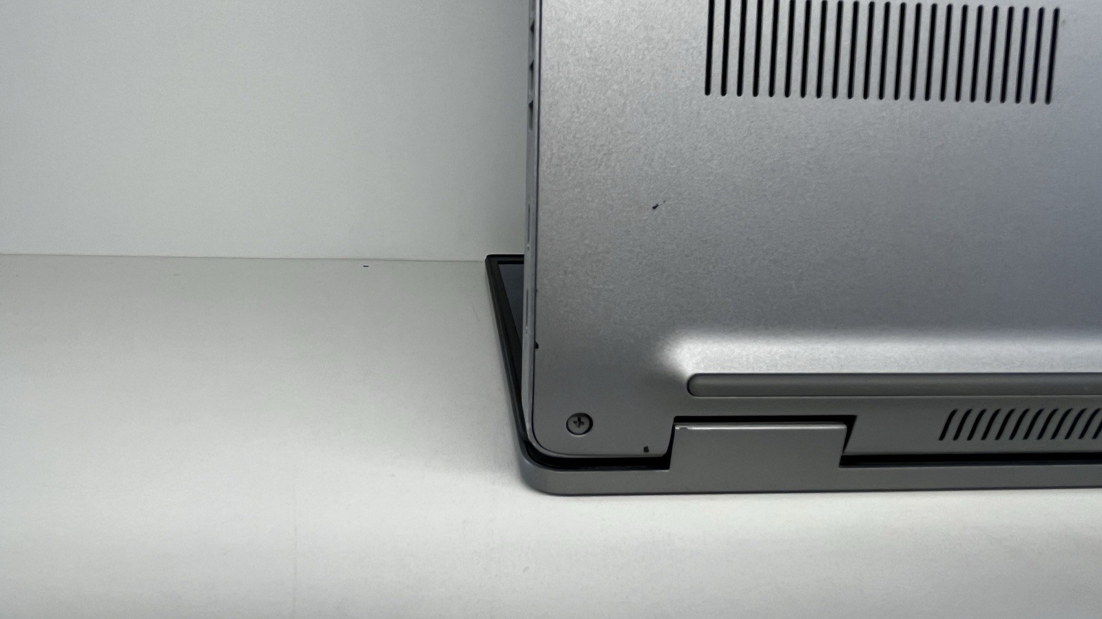 Dell Latitude 5530 Laptop – i5-1235u 16GB 512GB SSD Cam 15.6″ Touchscreen 2022