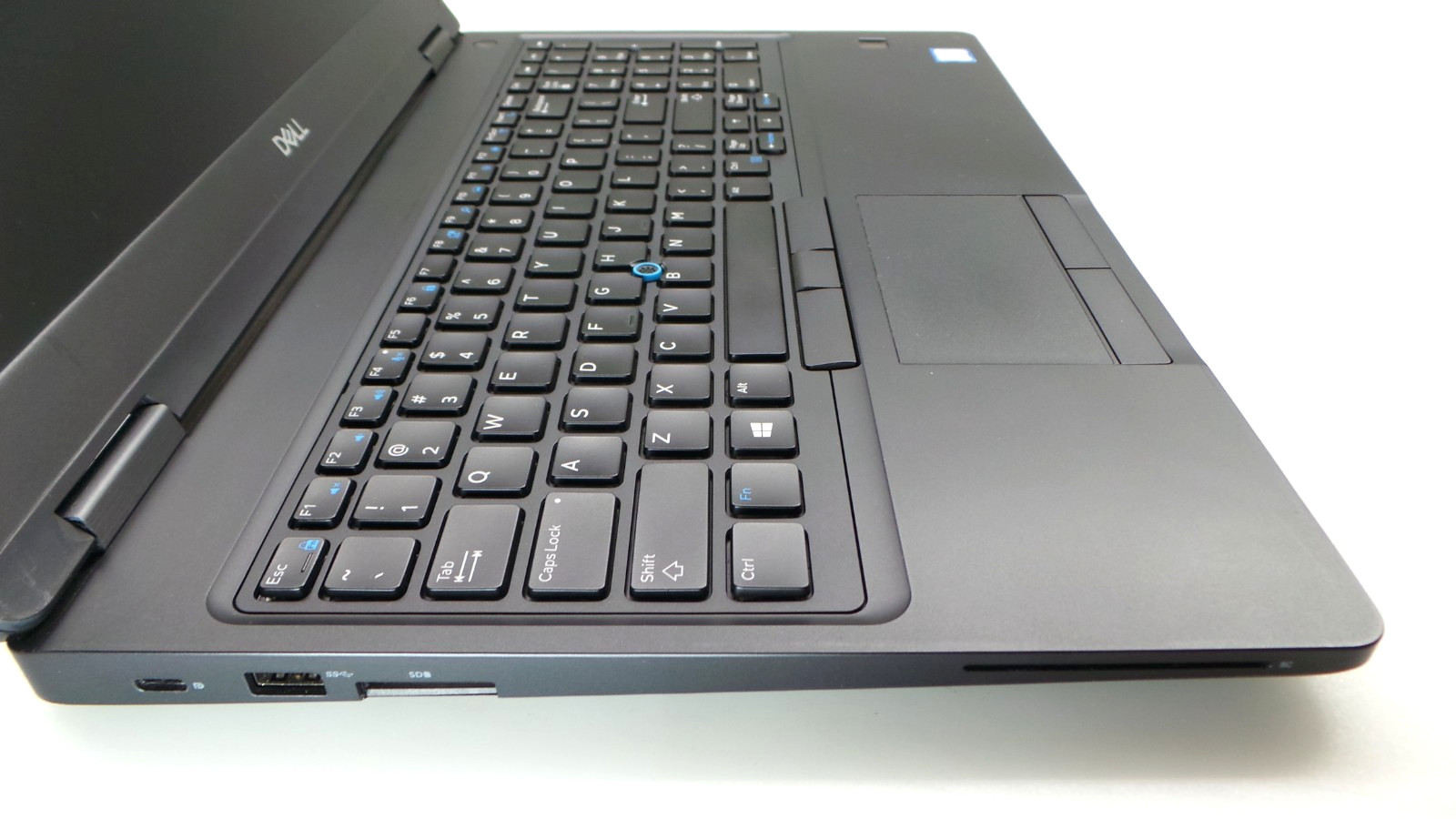 Dell Latitude 5590 15.6″ | i7-8650U 1.90GHz | 16GB RAM 512GB NVMe | WIN 11 PRO