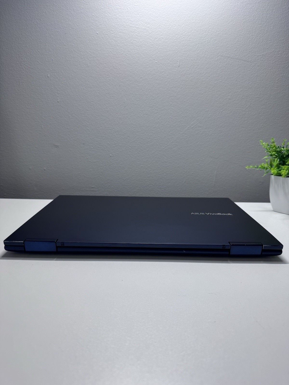ASUS Vivobook 14 Flip 14-inch Touchscreen Convertible Laptop Ryzen 5 5500U 8/256