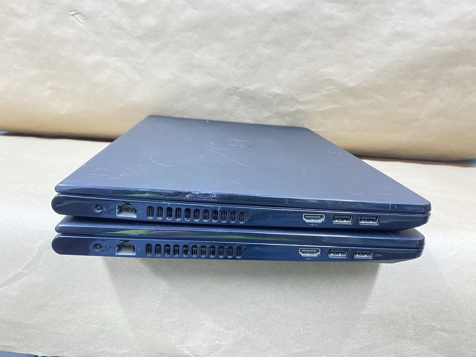 Lot of (2) Dell Inspiron 15-3567 – 15.5″ HD – i3-6006U – No RAM – NO HDD/OS