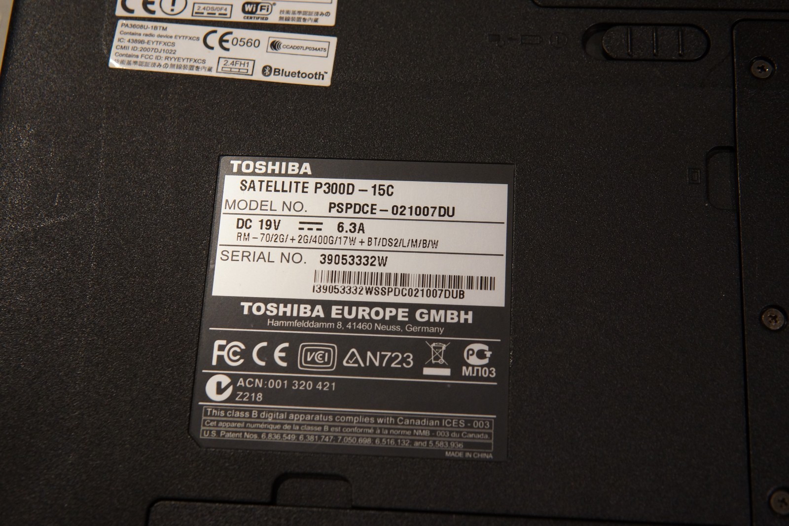 Lot of Laptops for parts. MacBook A1181, Toshiba P300D, Clevo W650SH
