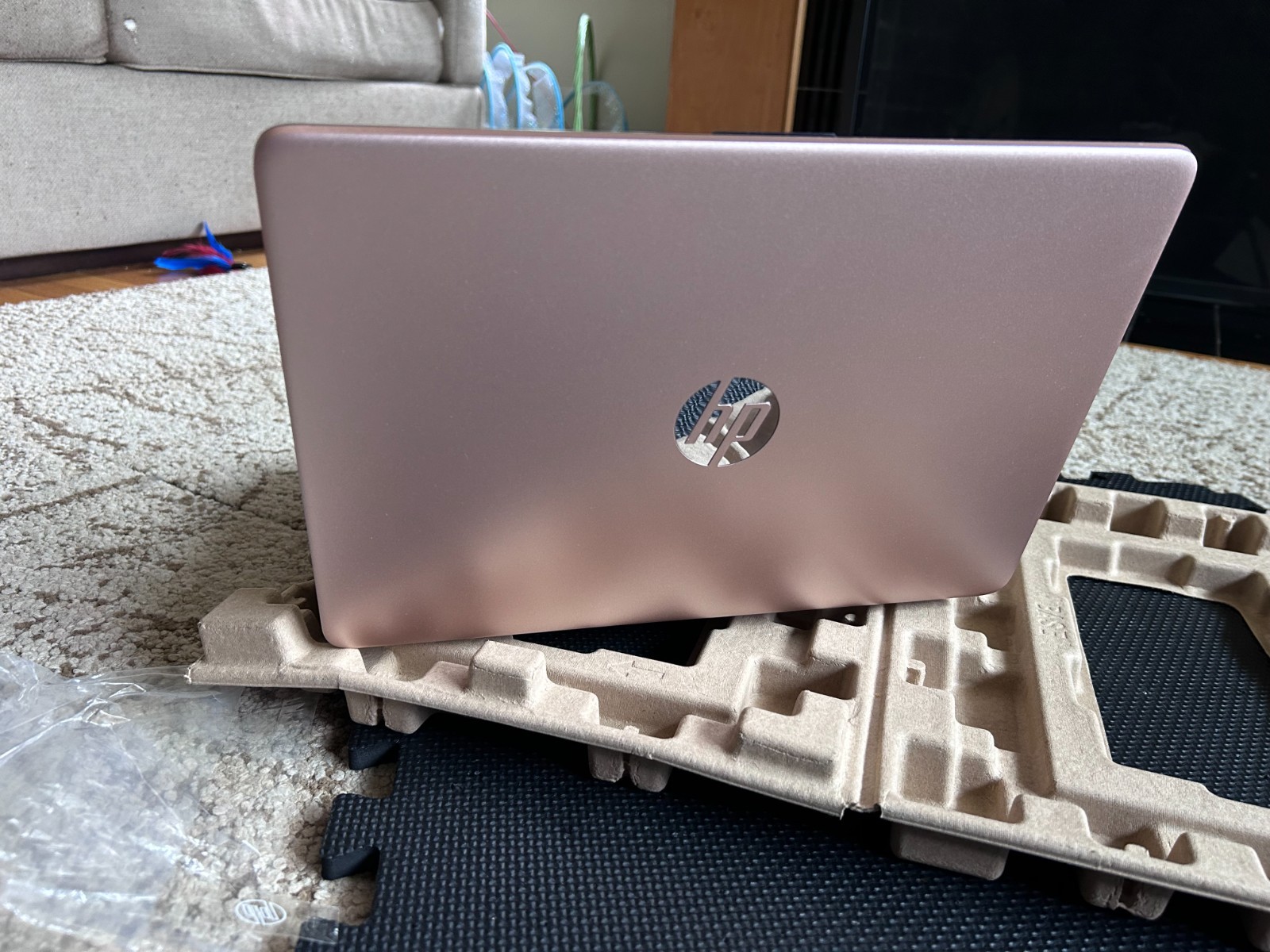 HP – 14″ Laptop – Intel Processor N150 – 4GB Memory – 128GB UFS – Pale Rose Gold