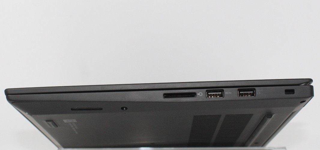Lenovo ThinkPad P1 G3 i7 10850H @ 2.7 GHz Touch T1000 256 GB 32 GB Win 11 Pro