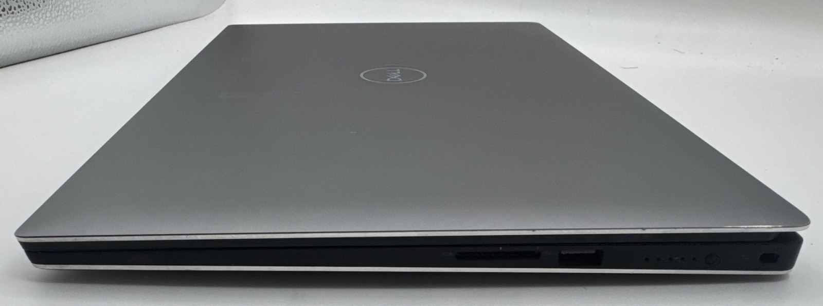Dell Precision 5540 i9-9980HK 32GB RAM 500GB SSD 15.6” FHD READ!