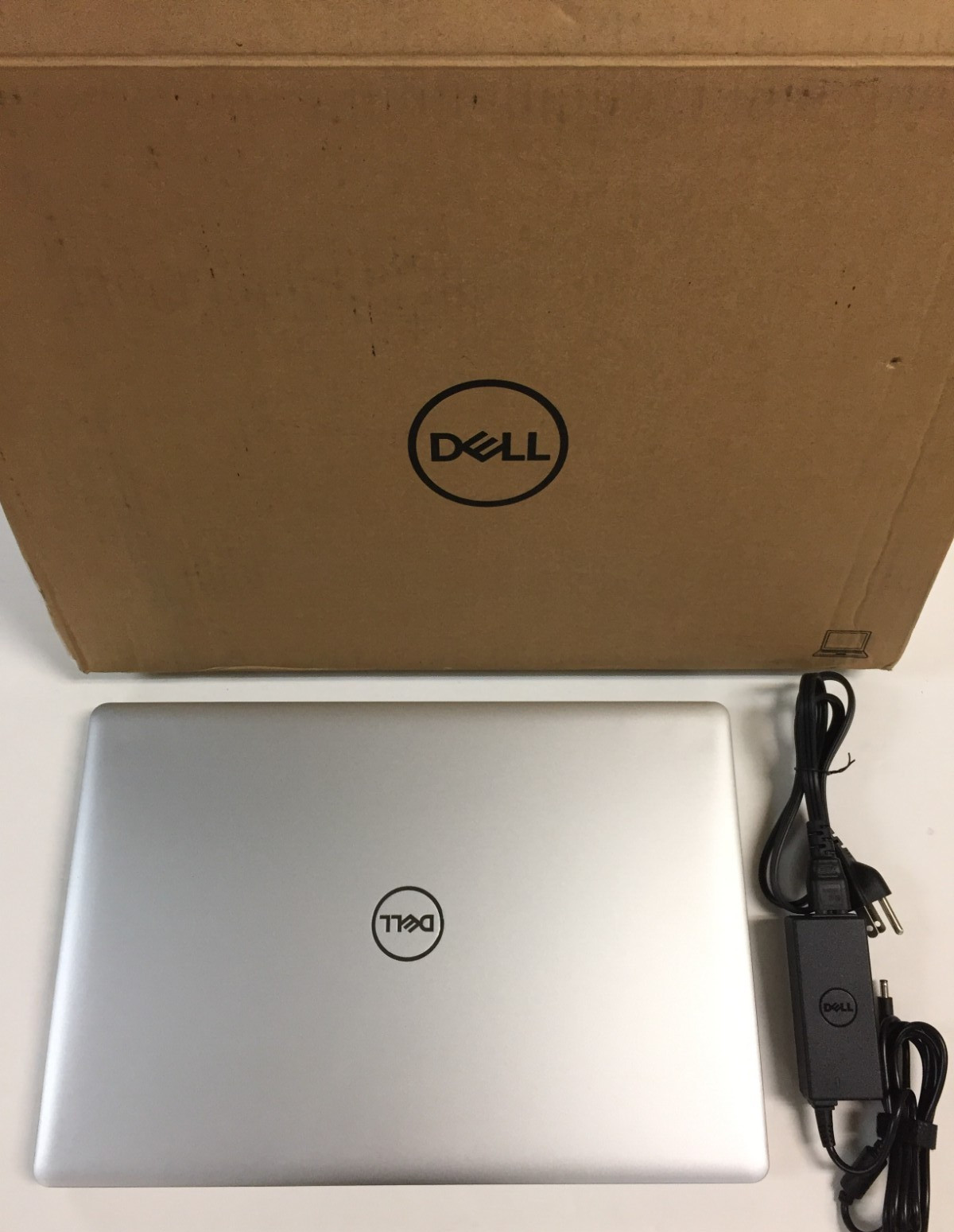 Dell i5575-A347SLV 15.6″ Touch Laptop/AMD Ryzen 5 2500U/16GB RAM/512GB SSD/Win10