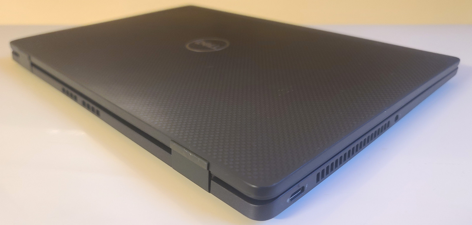 Dell Latitude 7430: 12th Gen i7-1265U @1.8GHz 16GB RAM 256GB M.2 NVMe SSD @100%