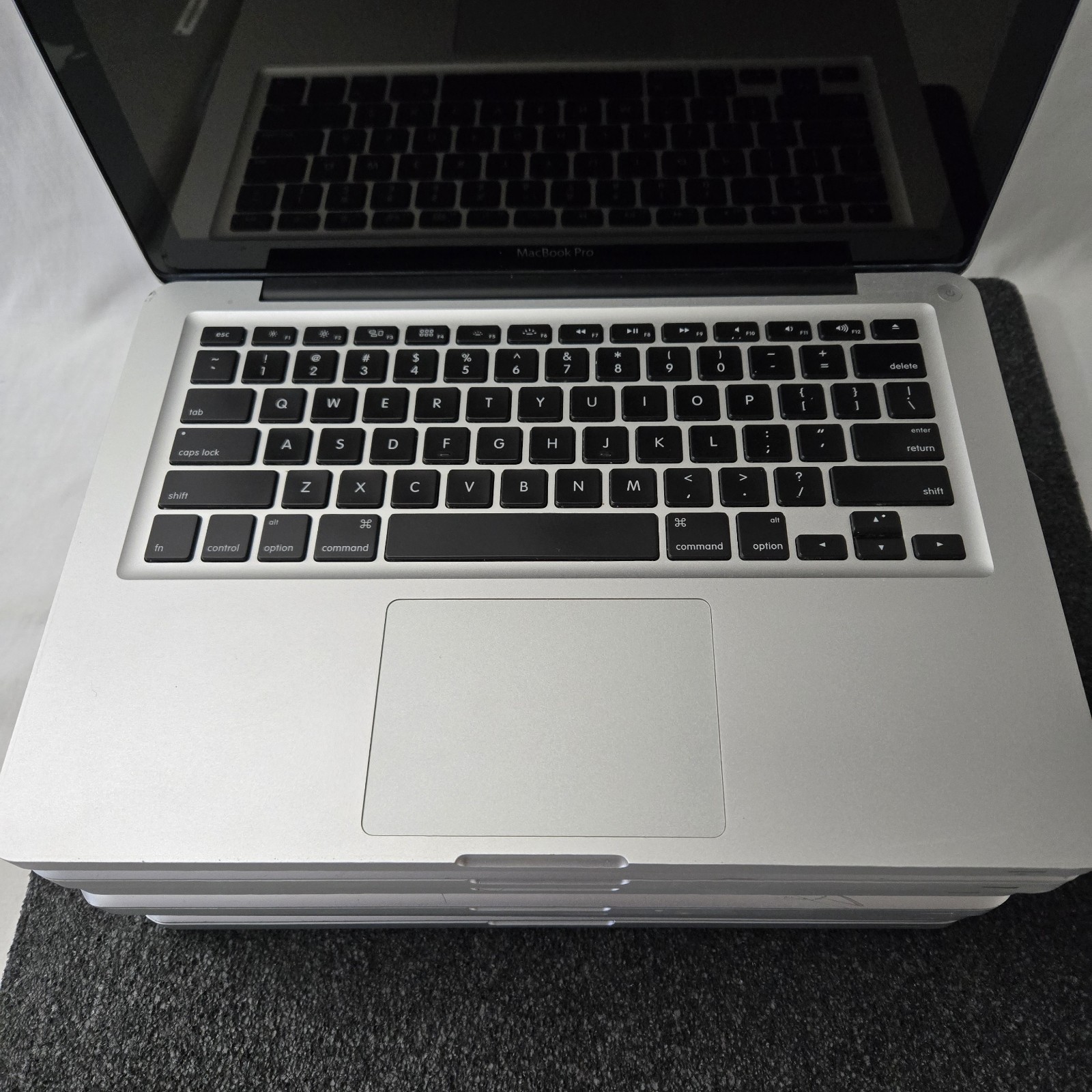 Lot of (7) Apple MacBook Pro A1278 intel i5 2.3 & 2.5 – Mixed Ram & HDD – PARTS