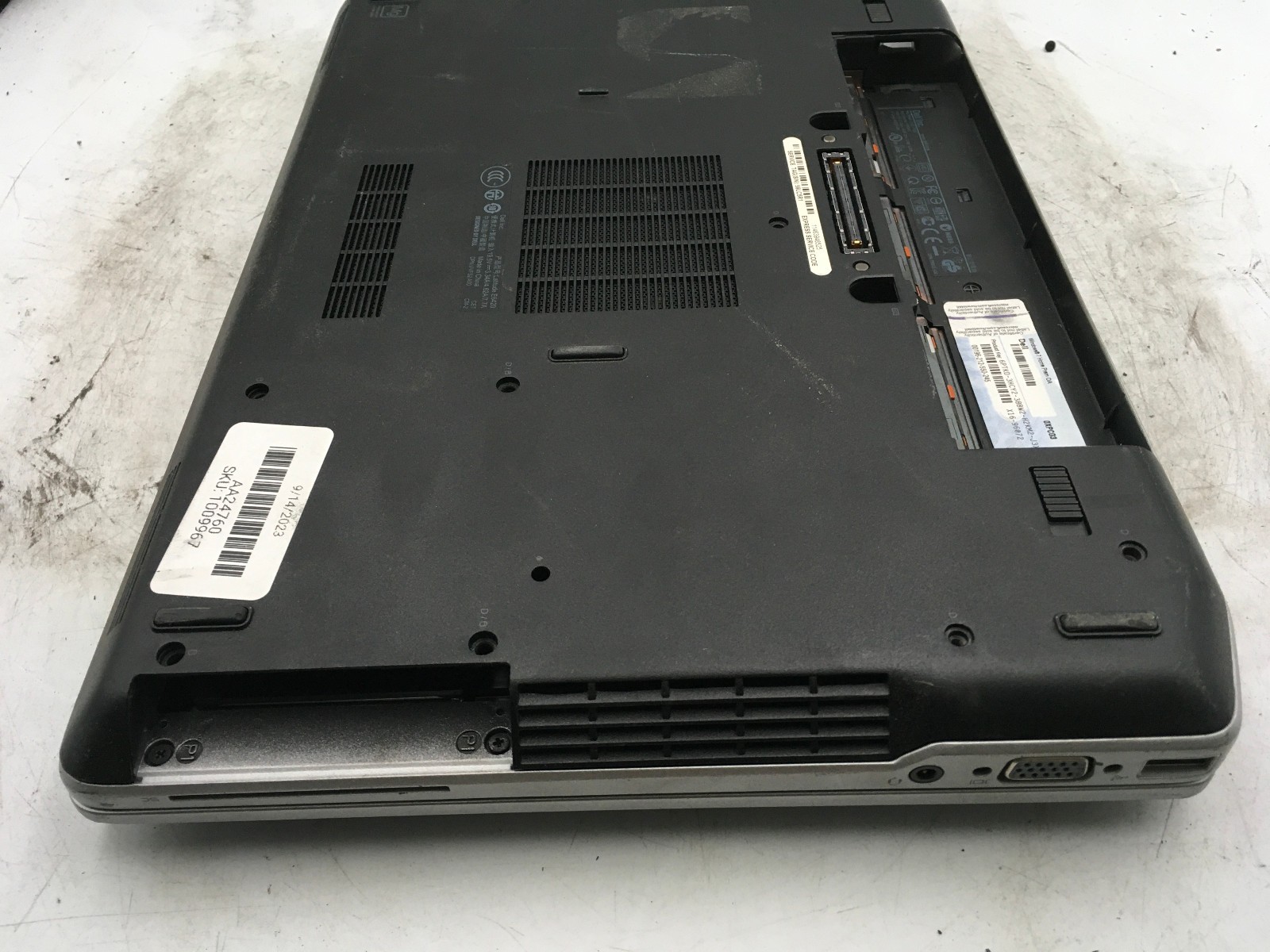 DELL LATITUDE E6420 – BOOTS TO BIOS – INTEL I5 2520M – NO RAM – READ DESC – BB!