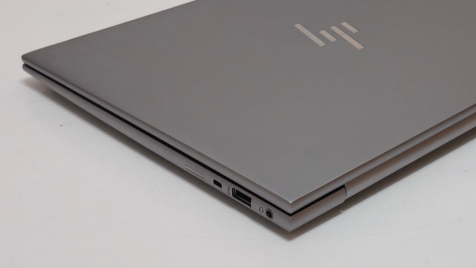HP ZBook Firefly 14 G10 Workstation i7-1370P 32GB RAM 1 TB SSD 14″ WARRANTY
