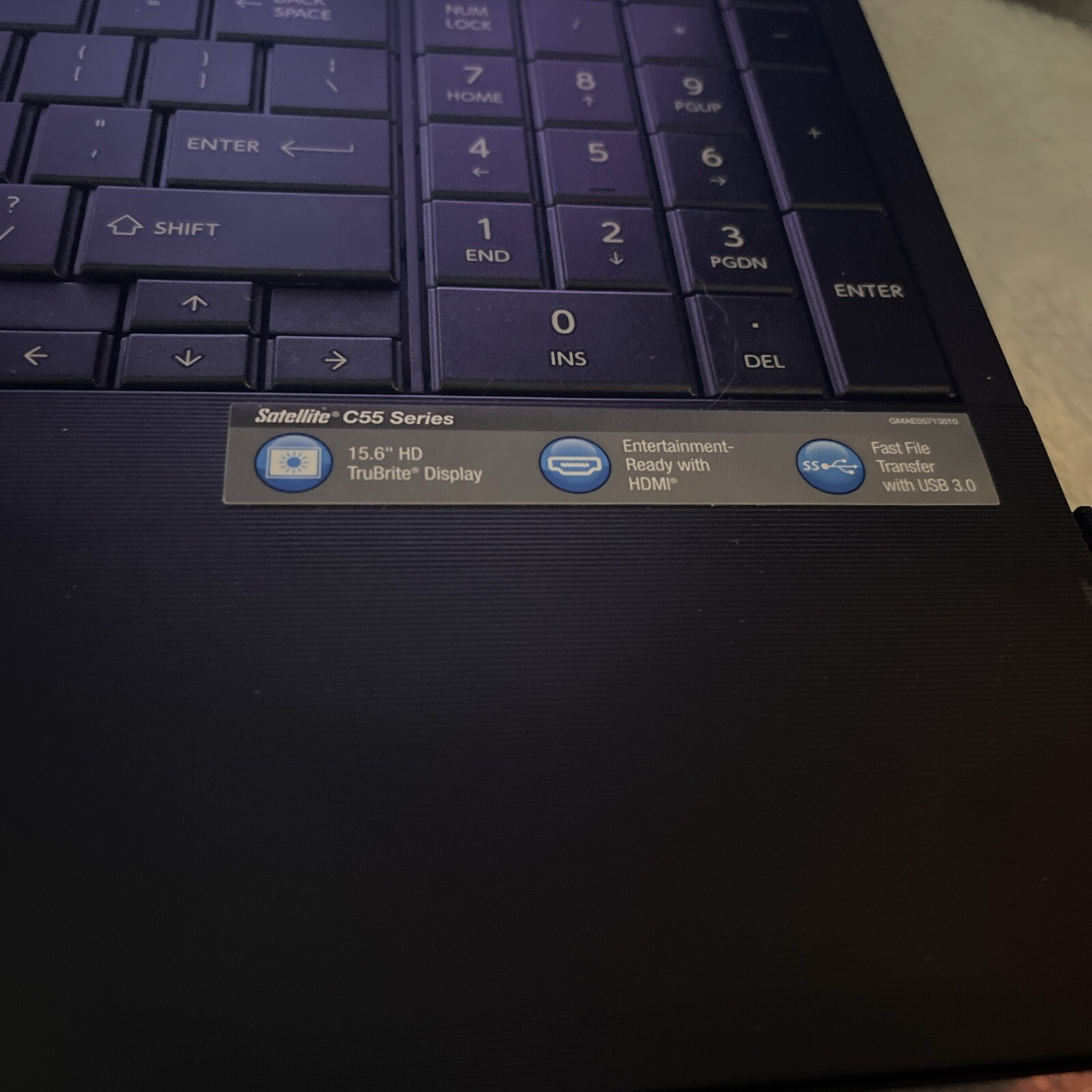 Toshiba Satellite C55D-A 4GB AMD A6-5200 APU W/ Radeon(TM) Graphics 2.00 GHz