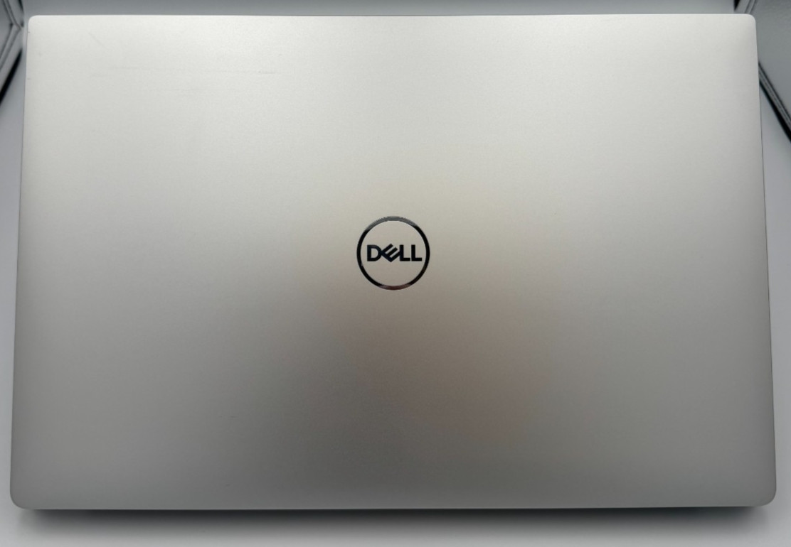 Dell XPS 15 7590 15.6″ | Intel i7-9750H 2.60GHz | 32GB | 1.024TB NVME