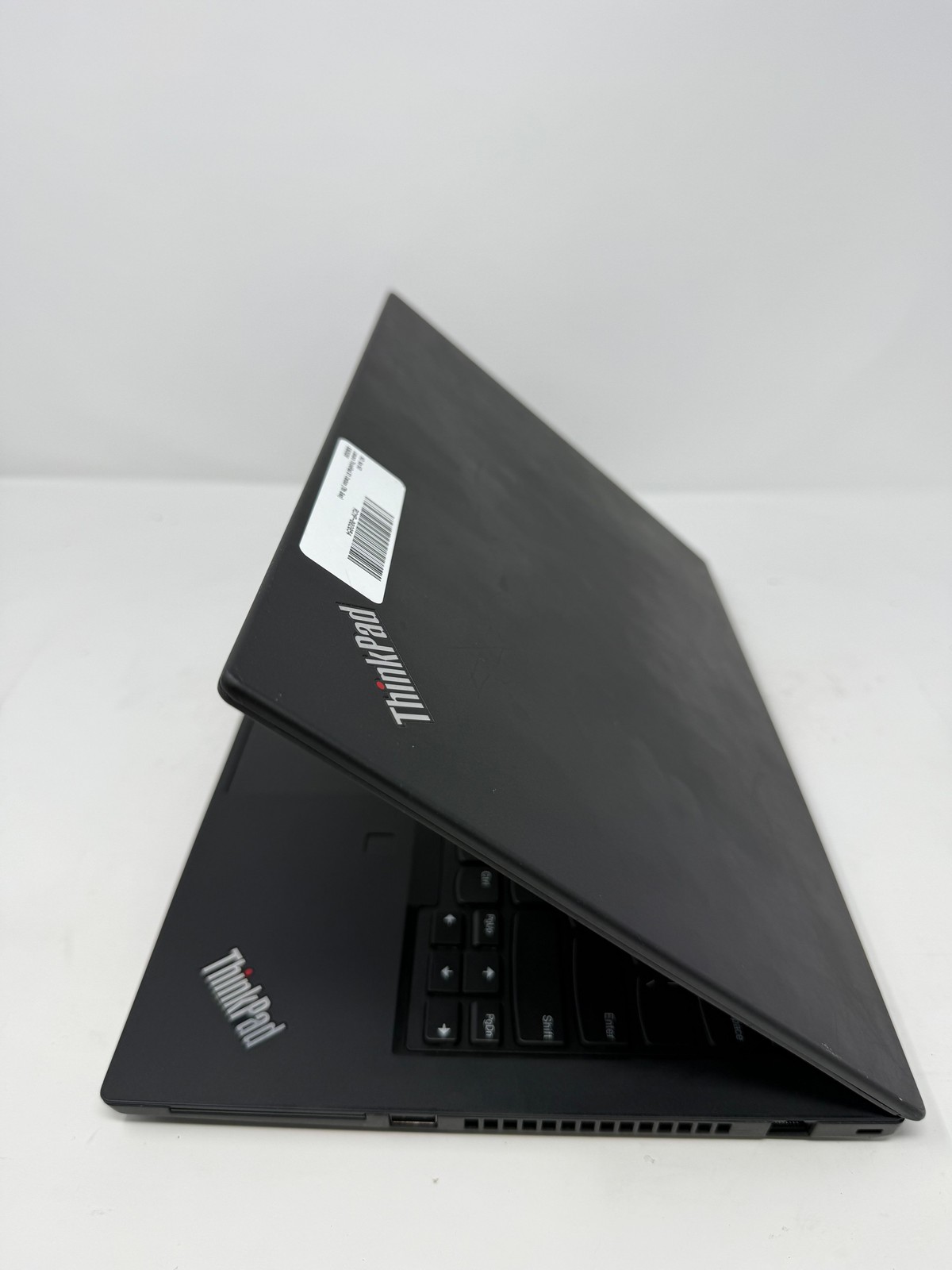 Lenovo ThinkPad X1 Carbon (7th Gen) i7-8665U 32GB No HD Grade B
