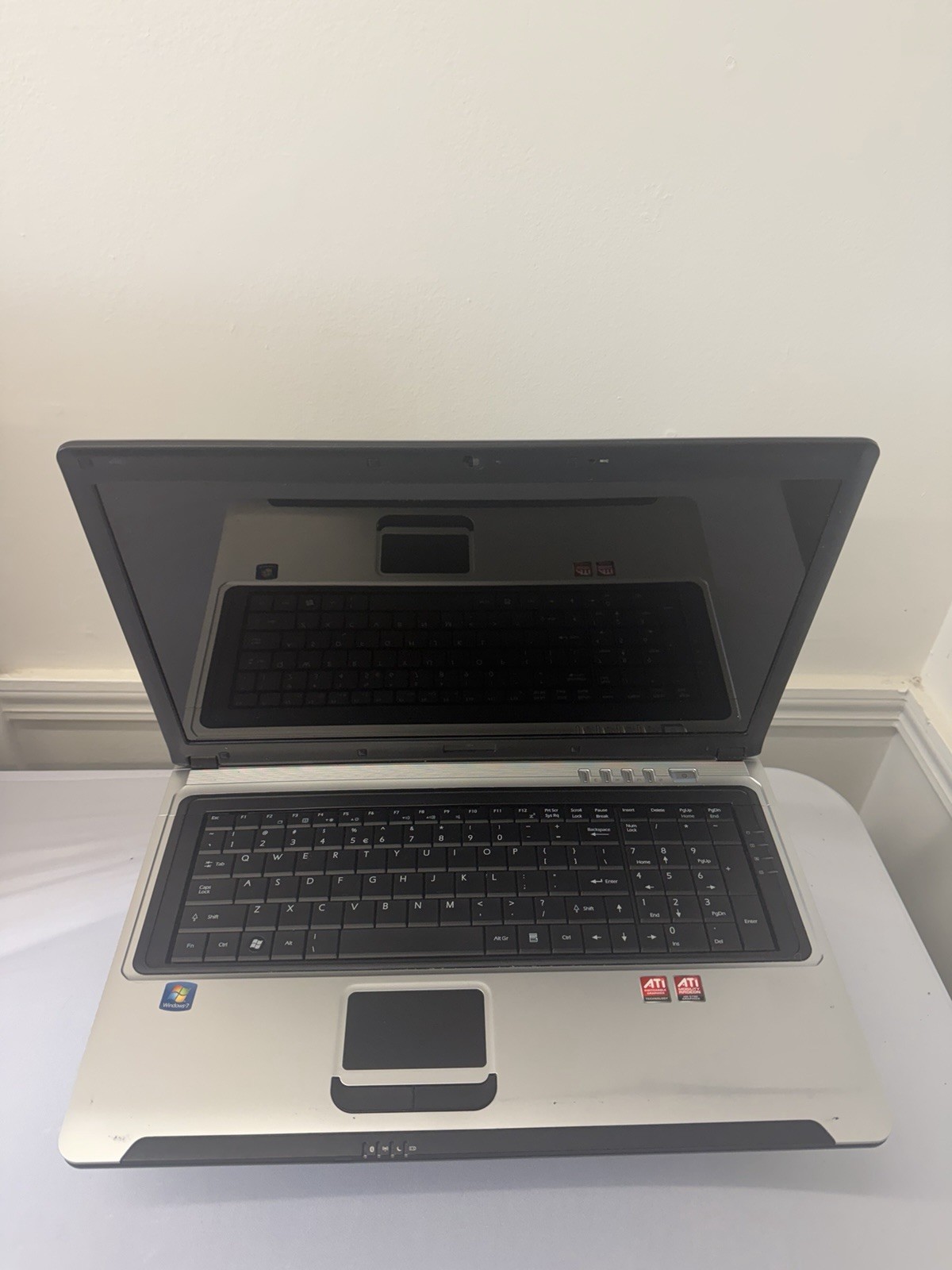Nobilis MS-1733 Laptop – Good Screen – Intel Pentium P6100 – Read Des