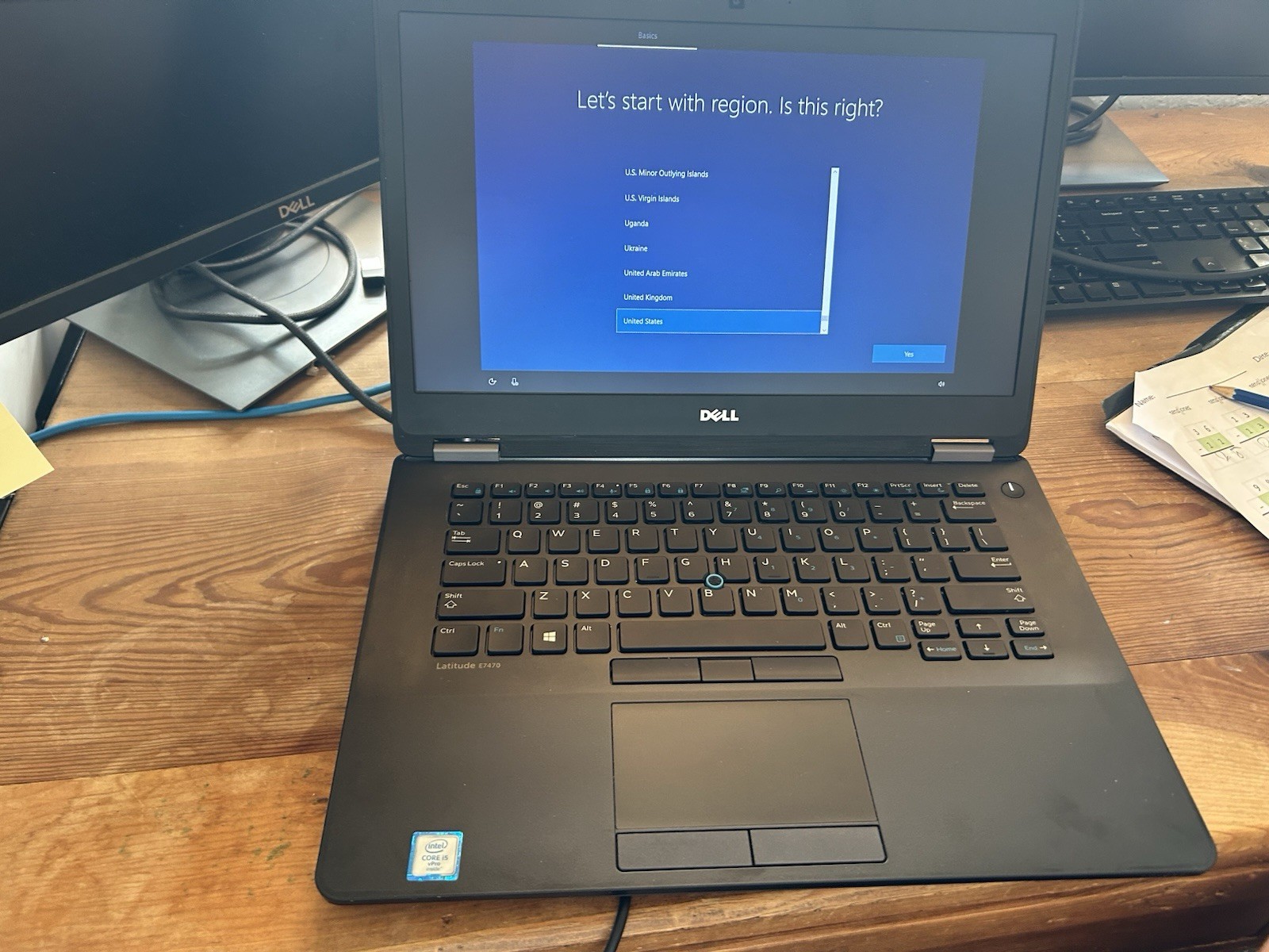 Dell E7470 14 in (512GB SSD, Intel Core I7-6600U, 2.60 GHz, 16 GB) Laptop