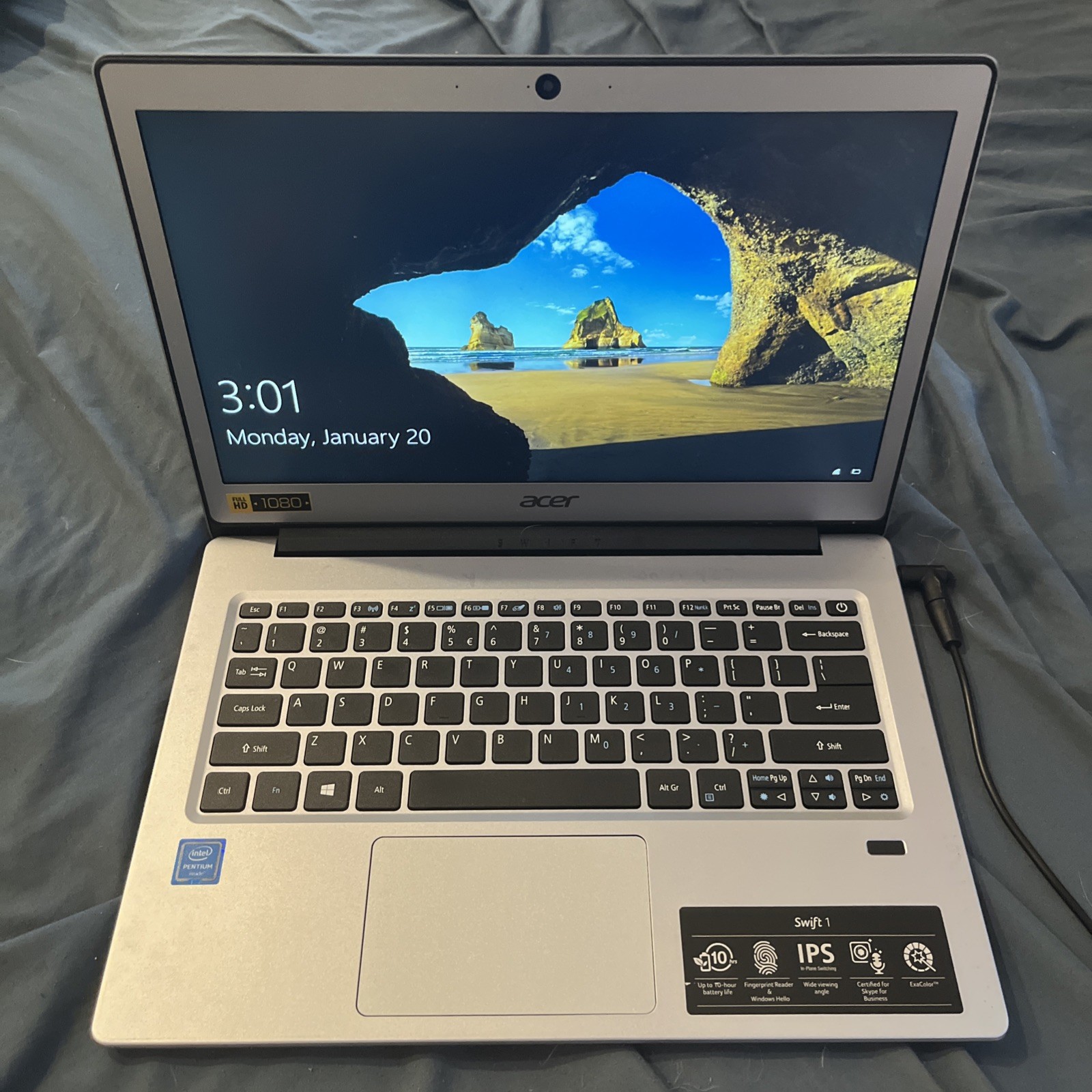 Perfect Accer Swift SF113-31 Intel Pentium N4200 1.10GHZ 4GB 64GB SSD 13.3″