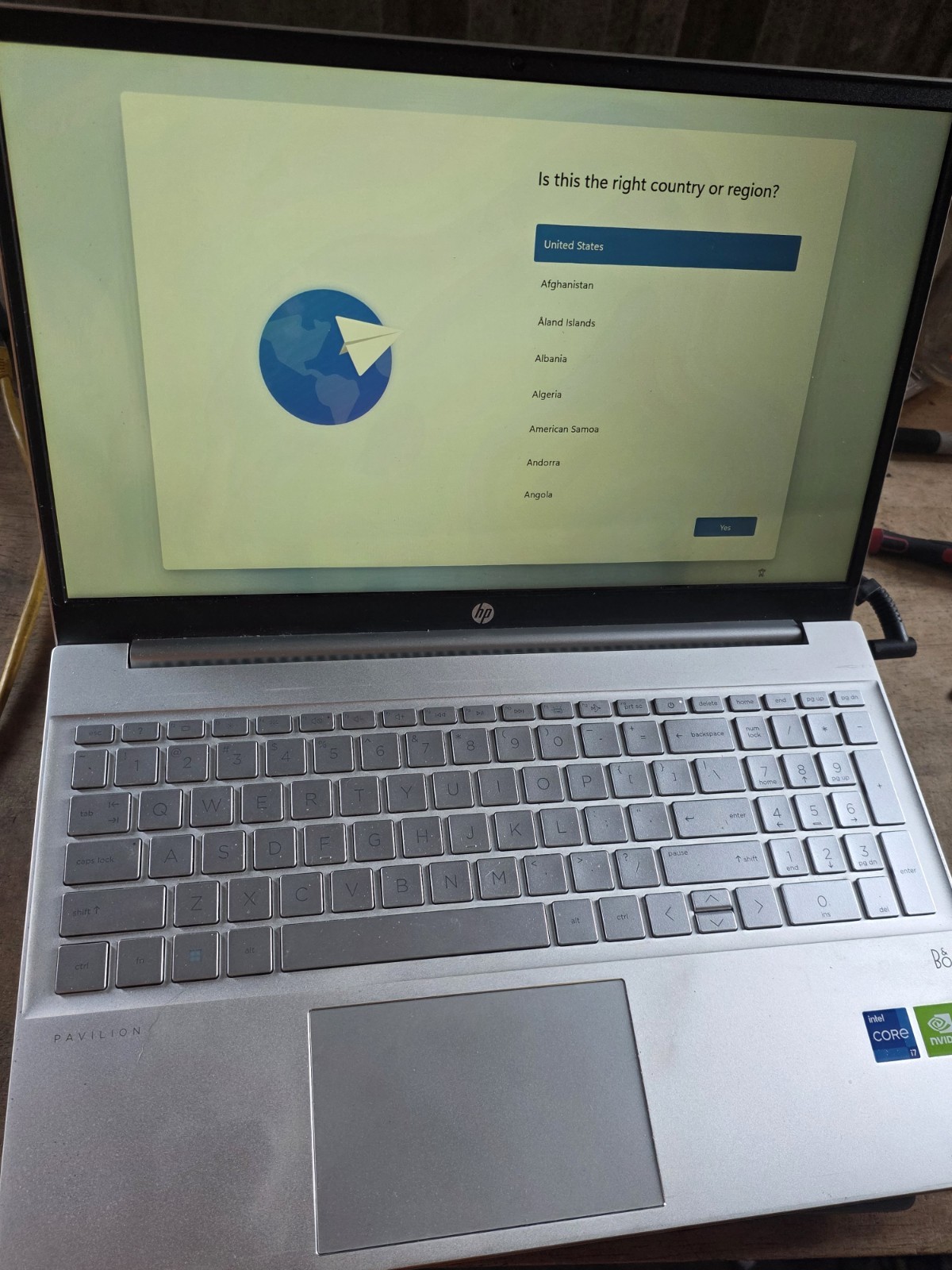 HP Pavilion 15-eg3055cl 15.6″ Touch Intel i7-1355U 16GB 1TB SSD MX550 W11 Laptop