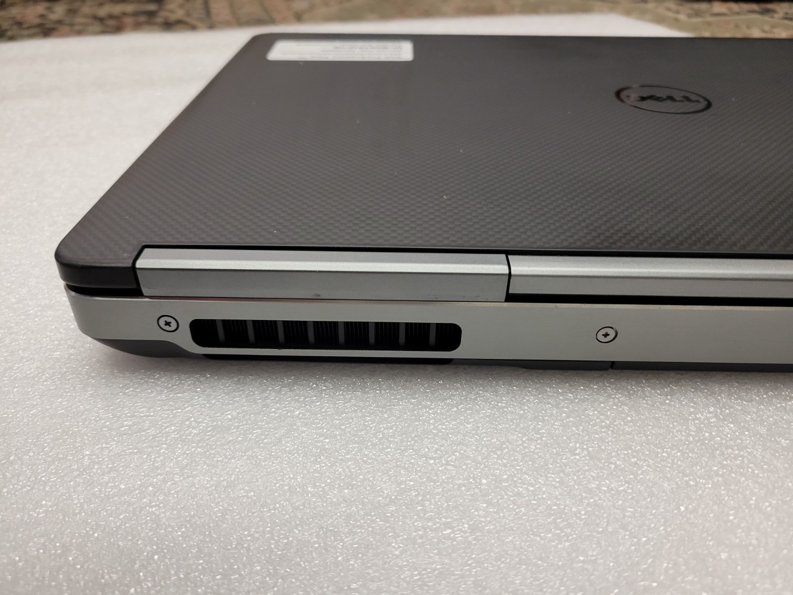 Dell Precision 7720 i7-7820HQ 2.90GHz 32gb Ram 500gb ssd no charger