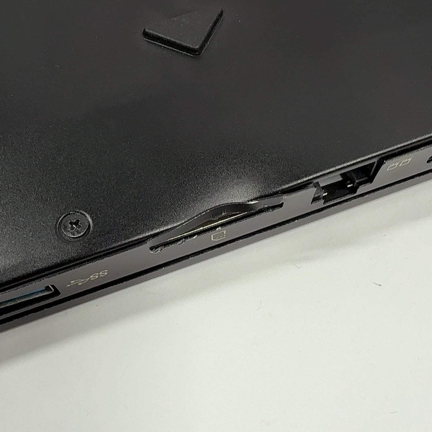 MSI Stealth GS73 17.3″ i7-8750H 16GB RAM 2TB HDD GeForce GTX 1070 Max-Q READ
