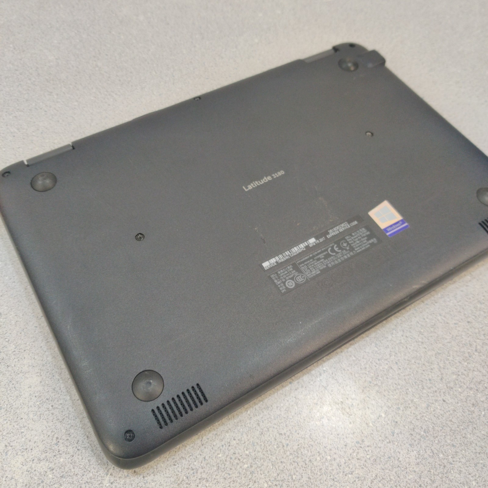 Dell latitude 3180 N4200 1.1GHz 4GB Ram NO SSD/OS/AC ADAPTER FOR PARTS BAD LCD