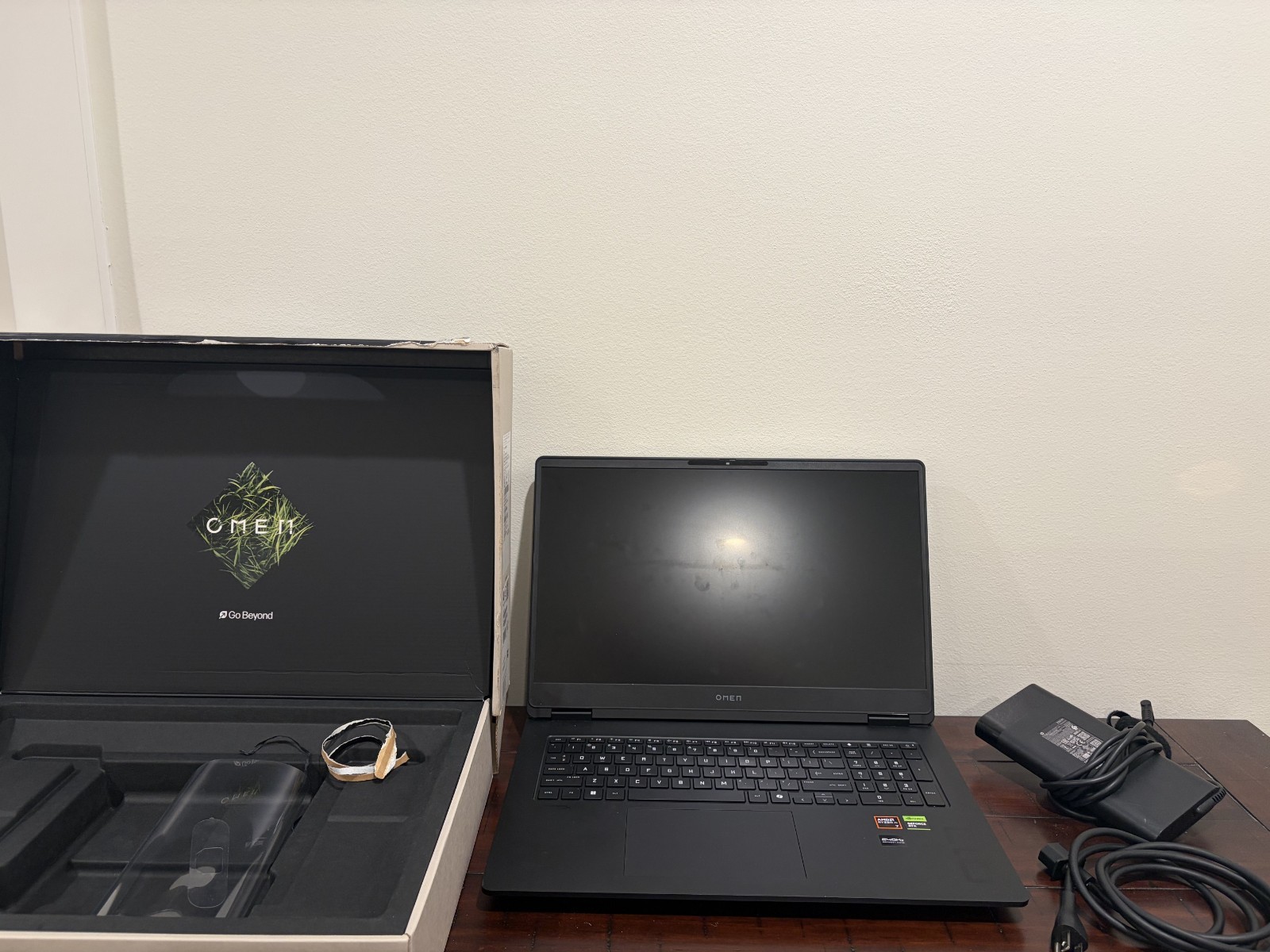 HP OMEN 17 Gaming Laptop 17.3” QHD 240Hz Ryzen AI 7 RTX 5070 32GB 1TB SSD