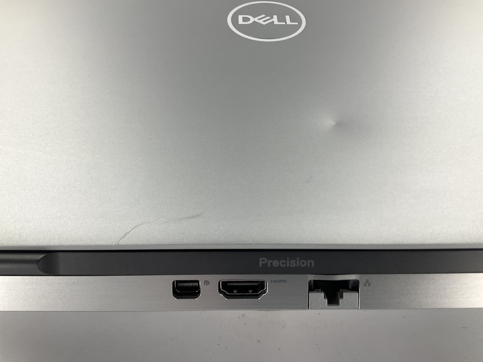 Dell Precision 7750 17.3″ Core i7-10850H 256GB 16GB Win 11 Pro T1000