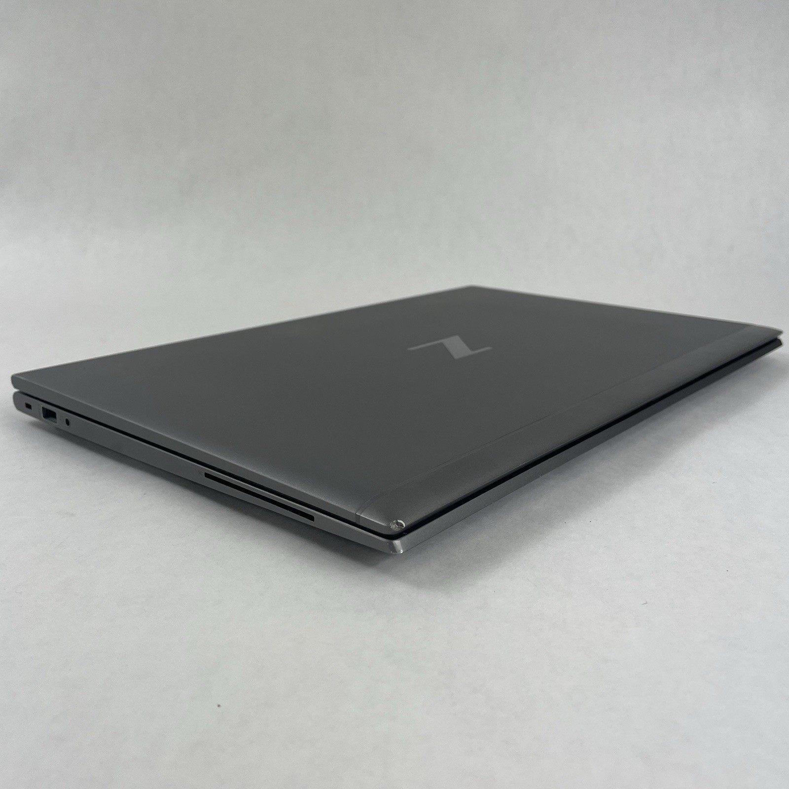 HP ZBook FireFly 15 G8 15.6″ i7-1165G7 2.8GHz 16GB RAM No SSD/OS/AC – Bad Corner