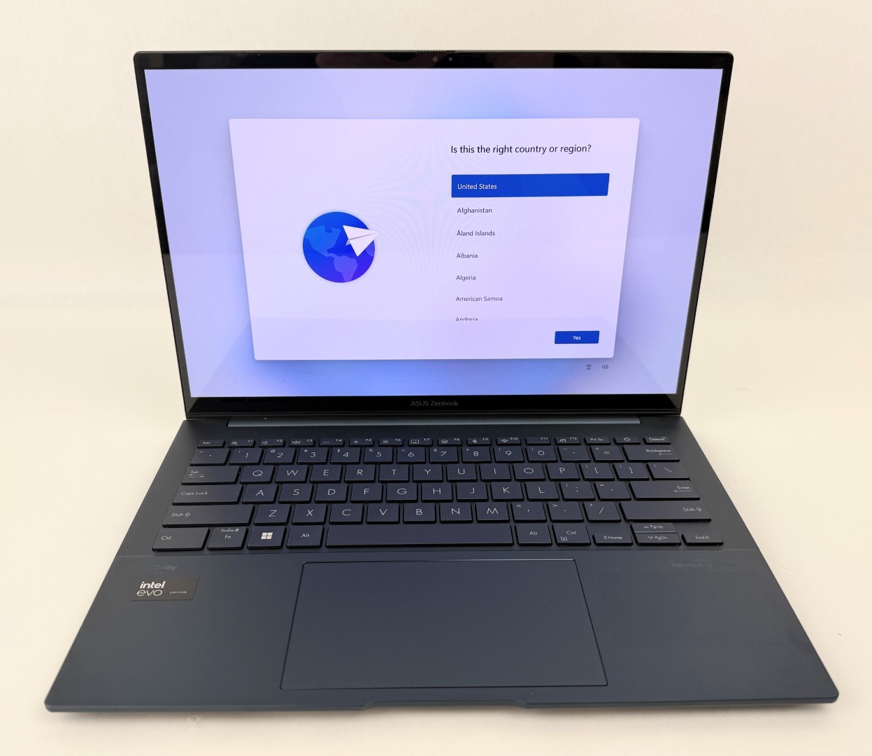 ASUS Zenbook 14 UX3405MA-PH77 14” 3K 120Hz OLED Touch Ultra 7 155H 32GB 1TB W11H