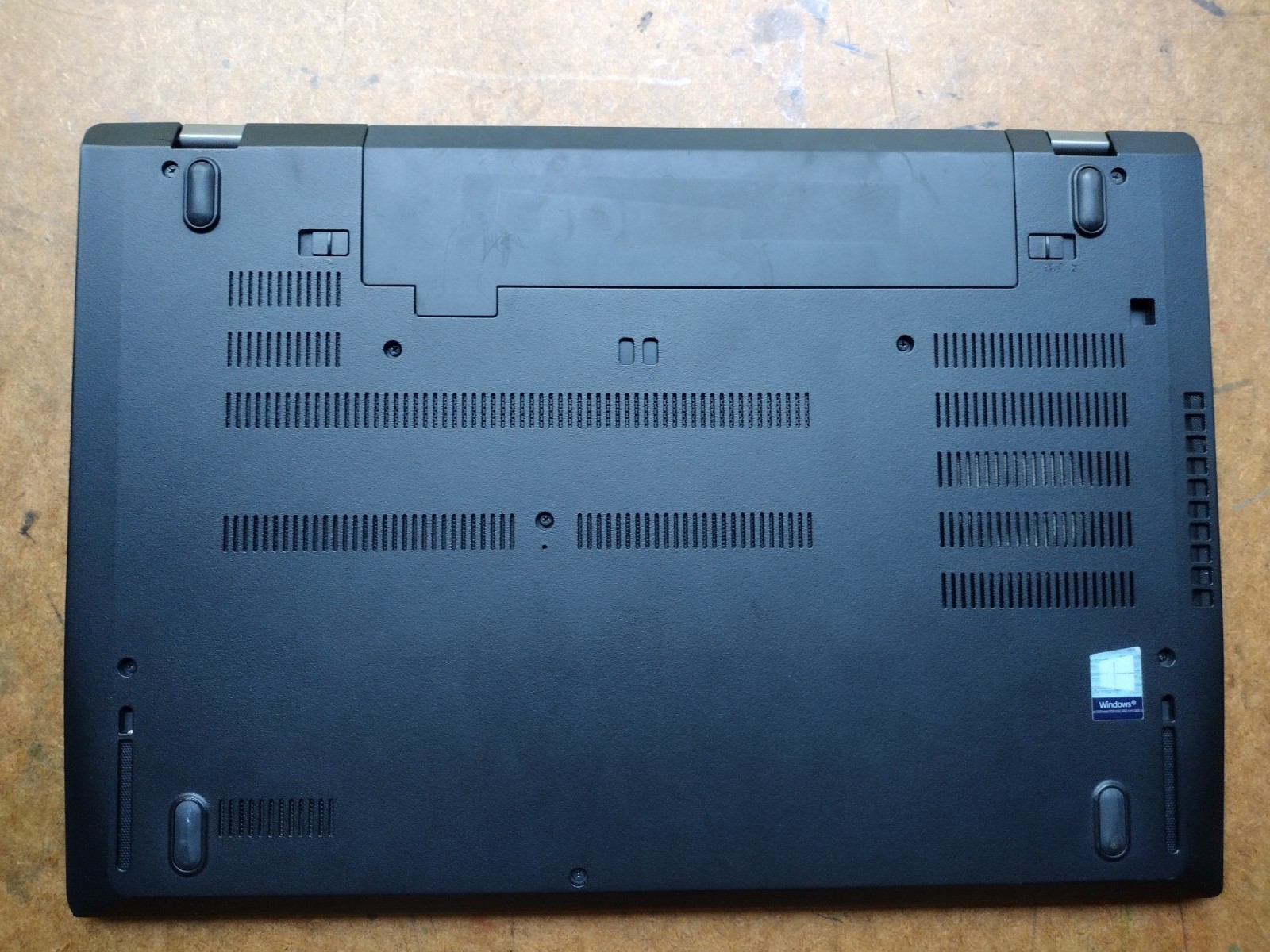 ThinkPad T580 Libreboot i5-8350U 8GB RAM 128GB SSD 61 BAT AC Touchscreen *READ*