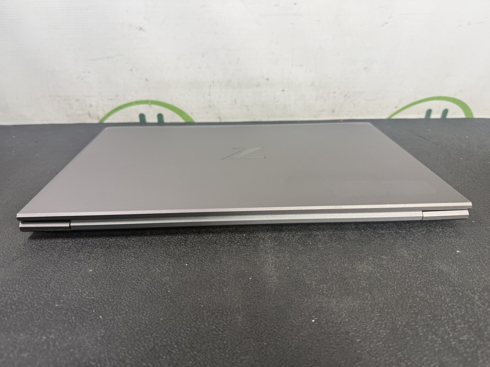 HP ZBook Firefly 15 G8 15.6″ Core i7-1185G7 3.0GHz 16GB DDR4 512GB SSD – READ