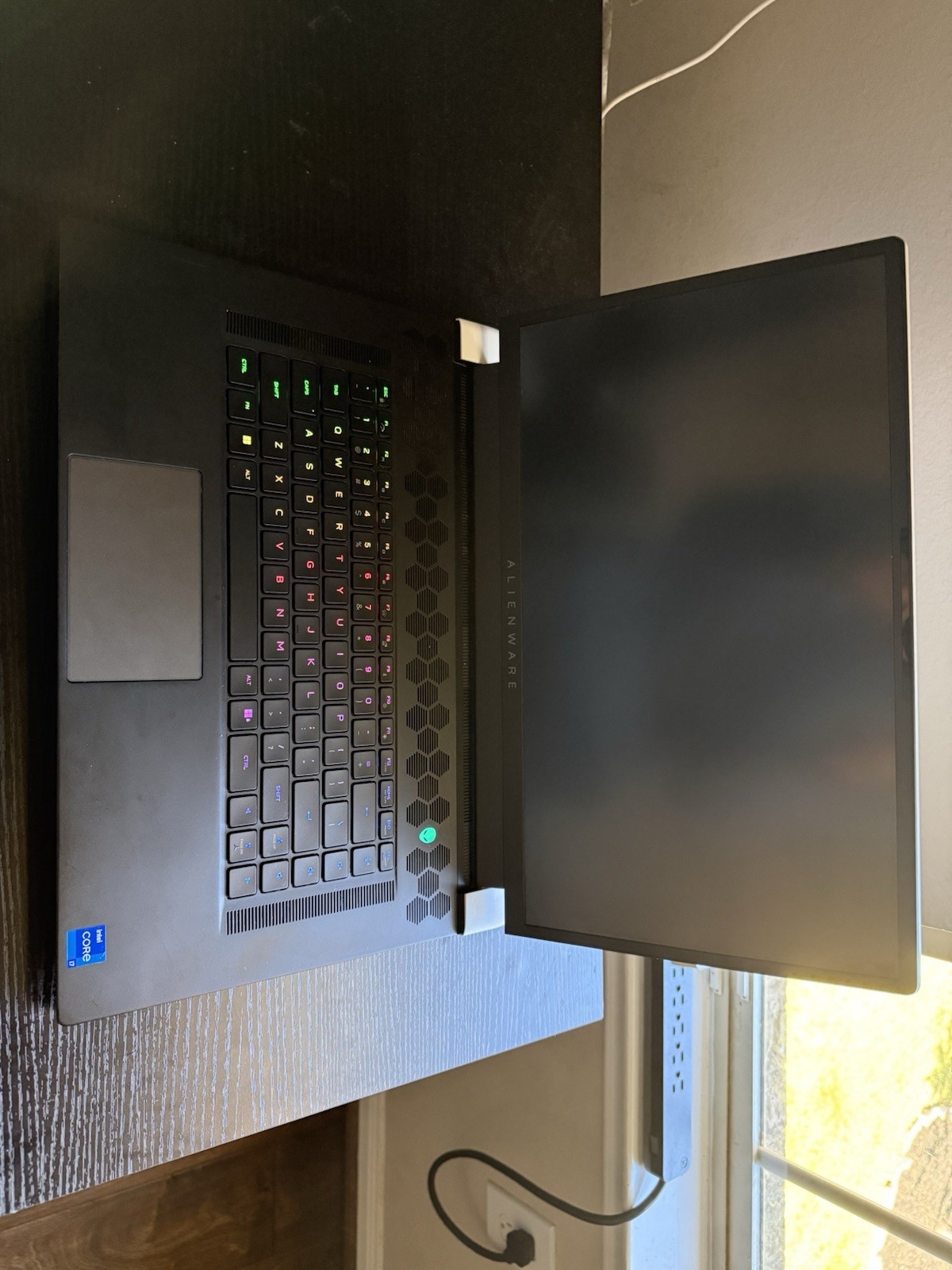 Alienware X17 R1, i7 11800h, RTX 3080, 32 GB RAM, OG Box, 2 TB SSD, RGB TouchPad