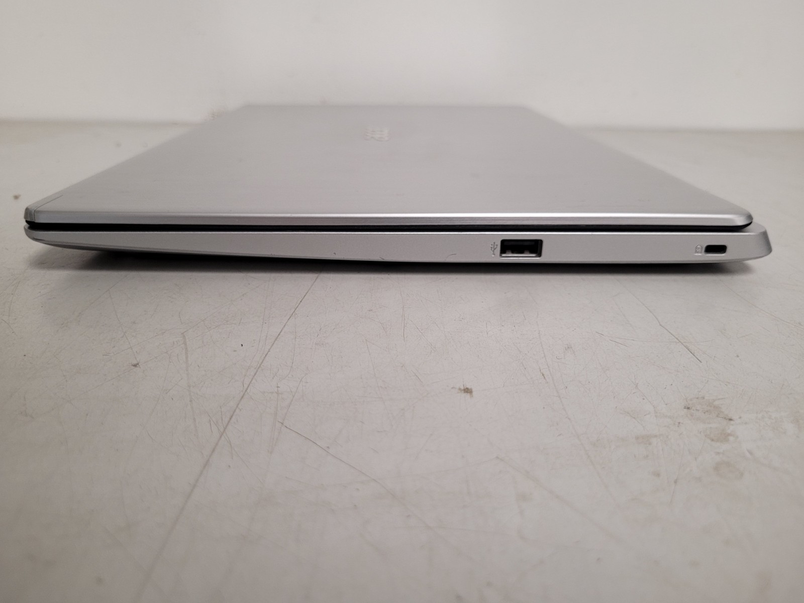 Acer Aspire A515-43 15.6″ Ryzen 3 3200u 2.6ghz 8gb ram 256gb ssd w11p 3113E53400