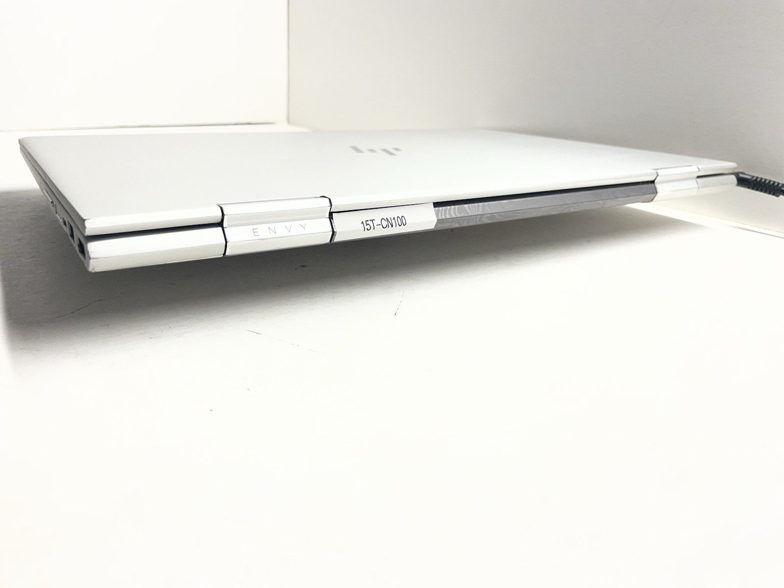 Hp Envy X360 15.6 Touchscreen Notebook Model 15t-cn100 I-7 8th Gen 1.8 GHZ 16GB