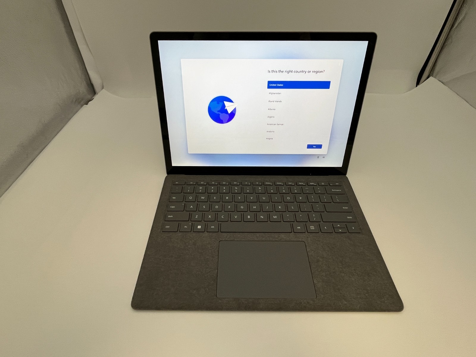 Microsoft Surface Laptop 4 1950 13.5″ Touch i7-1185G7@3.0GHZ 16GB 512GB A