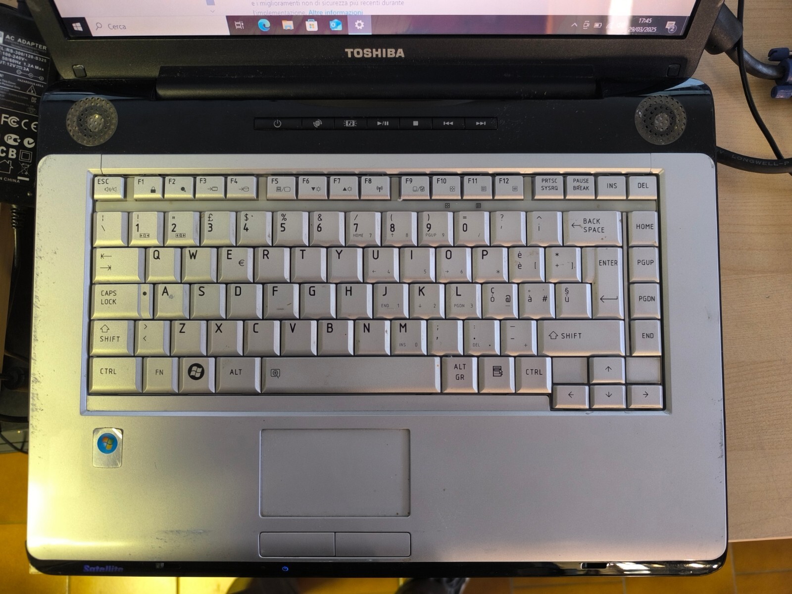 Toshiba Satellite A200-1L5 Intel Core 2 Duo T7300 2.00GHz 4GB RAM HDD 500GB
