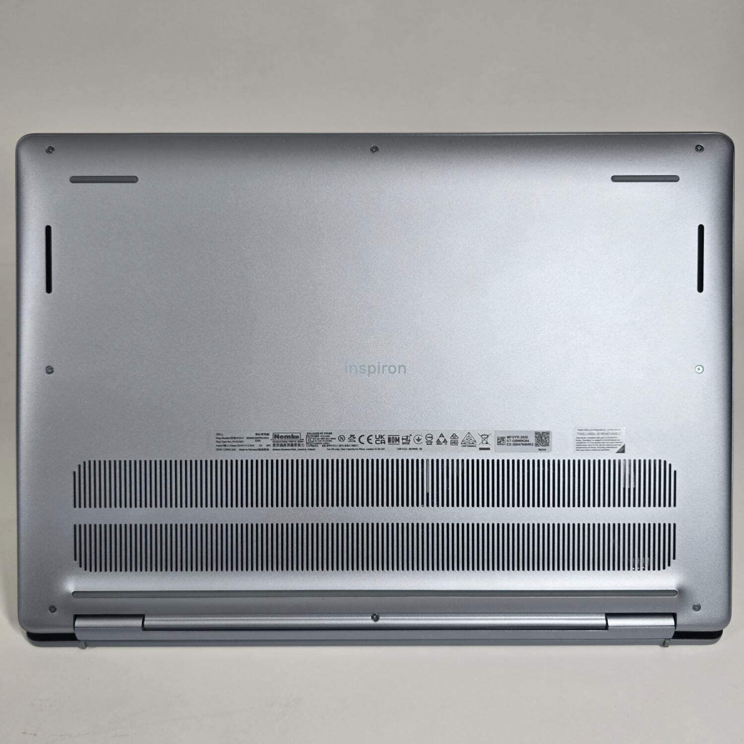 Dell Inspiron P131F 16″ Core Ultra 7 150U 1.8GHz 32GB RAM 1TB SSD