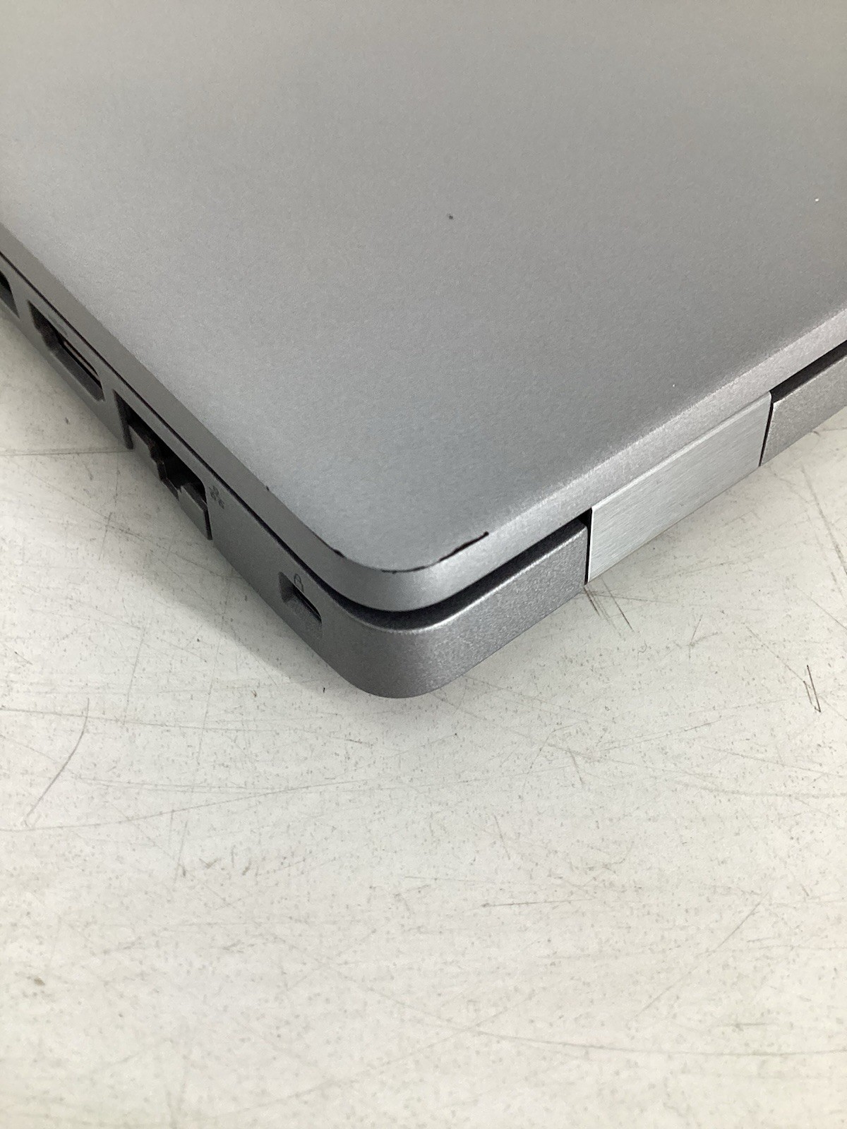 Dell Latitude 5410 14″ (i5-10310U @1.70GHz 8GB RAM 256GB NVMe, No OS) No AC