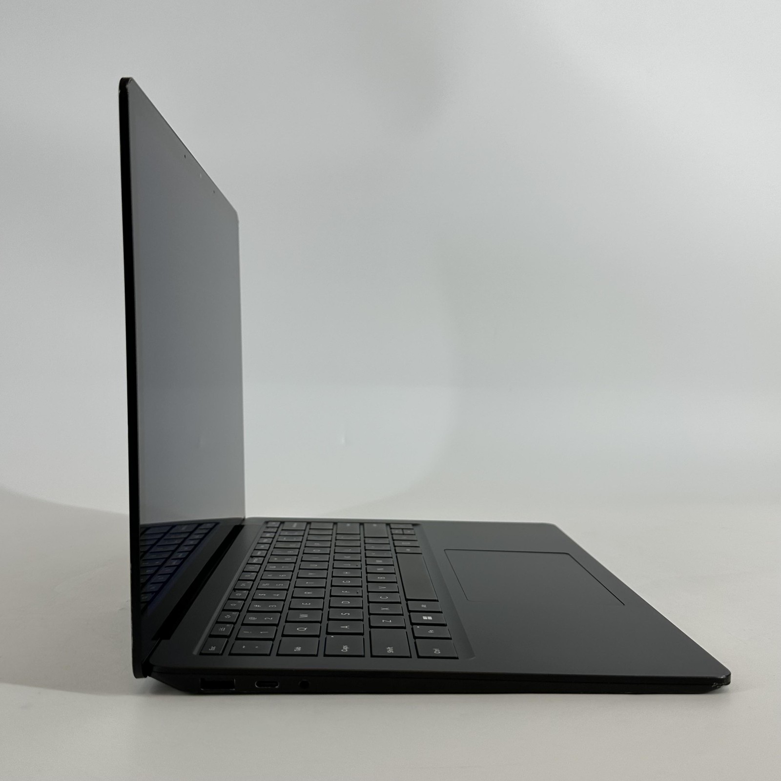 Microsoft Surface Laptop 5 13.5 2K TOUCH 2.7 GHz i7-1265U 16GB 256GB – GOOD