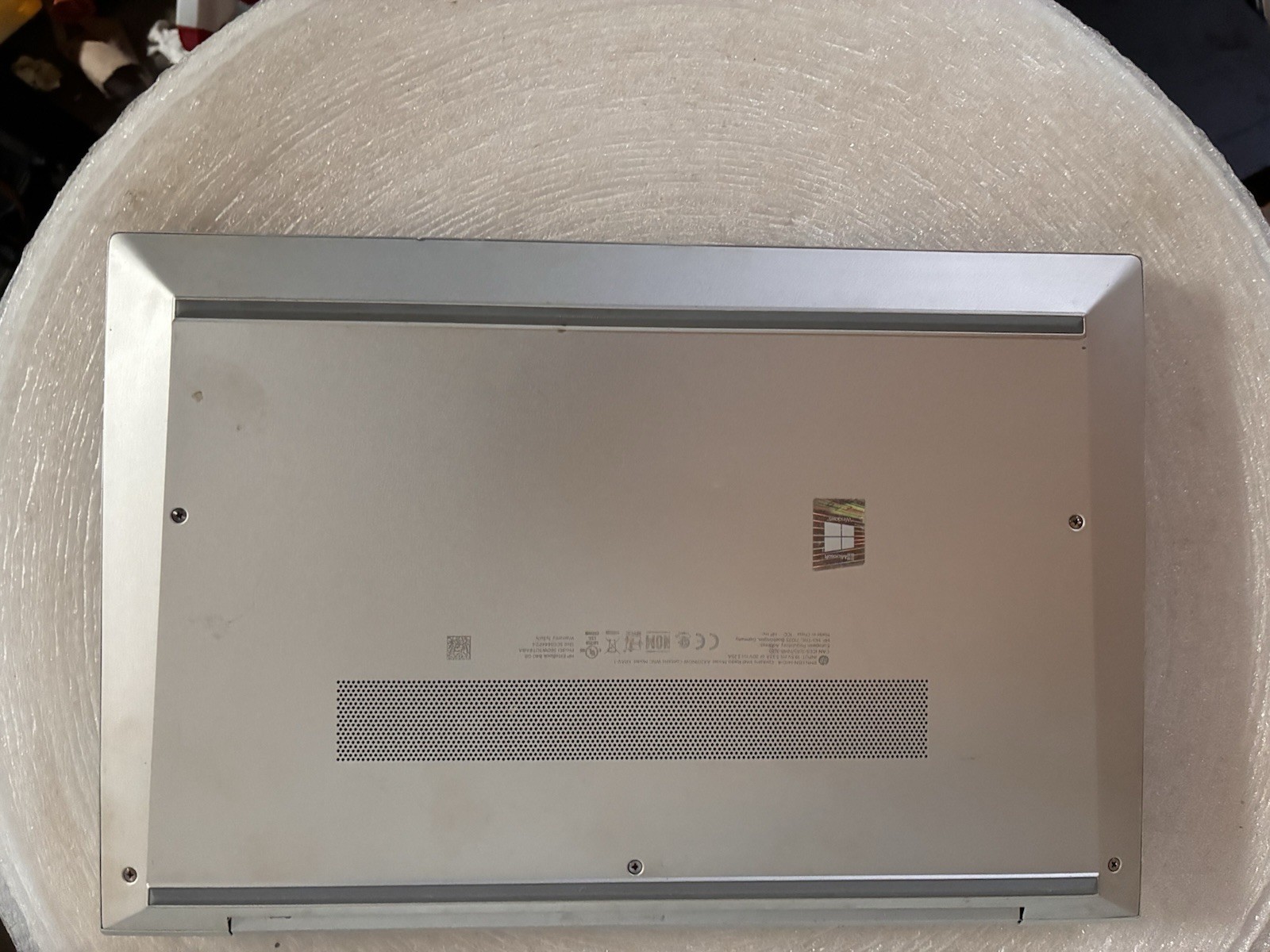 HP EliteBook 840 G8 Notebook PC i7-1165G7 2.80 GHz 8GB RAM 512GB SSD See Photos